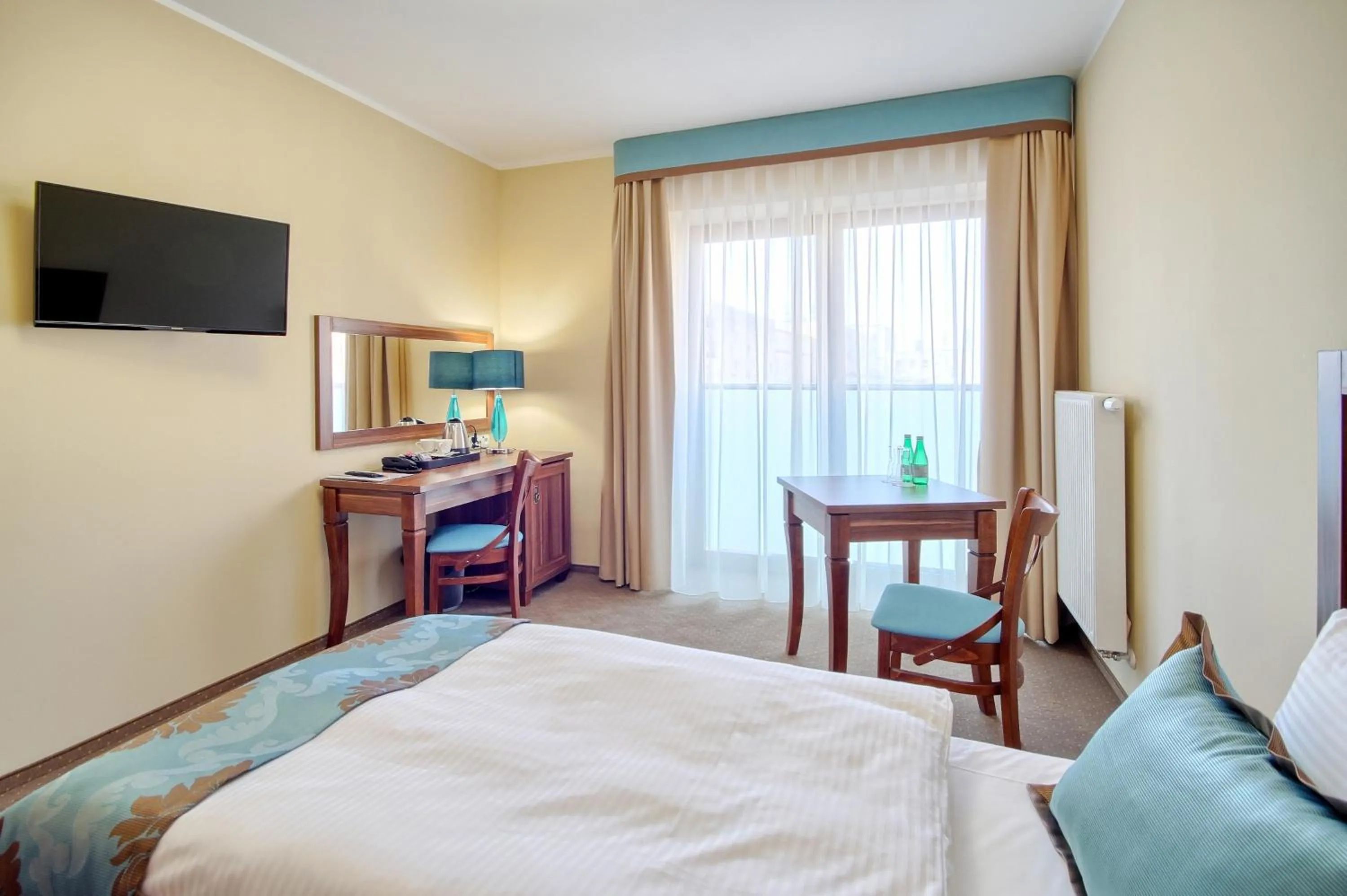 Bedroom, Bed in Hotel Opole Centrum