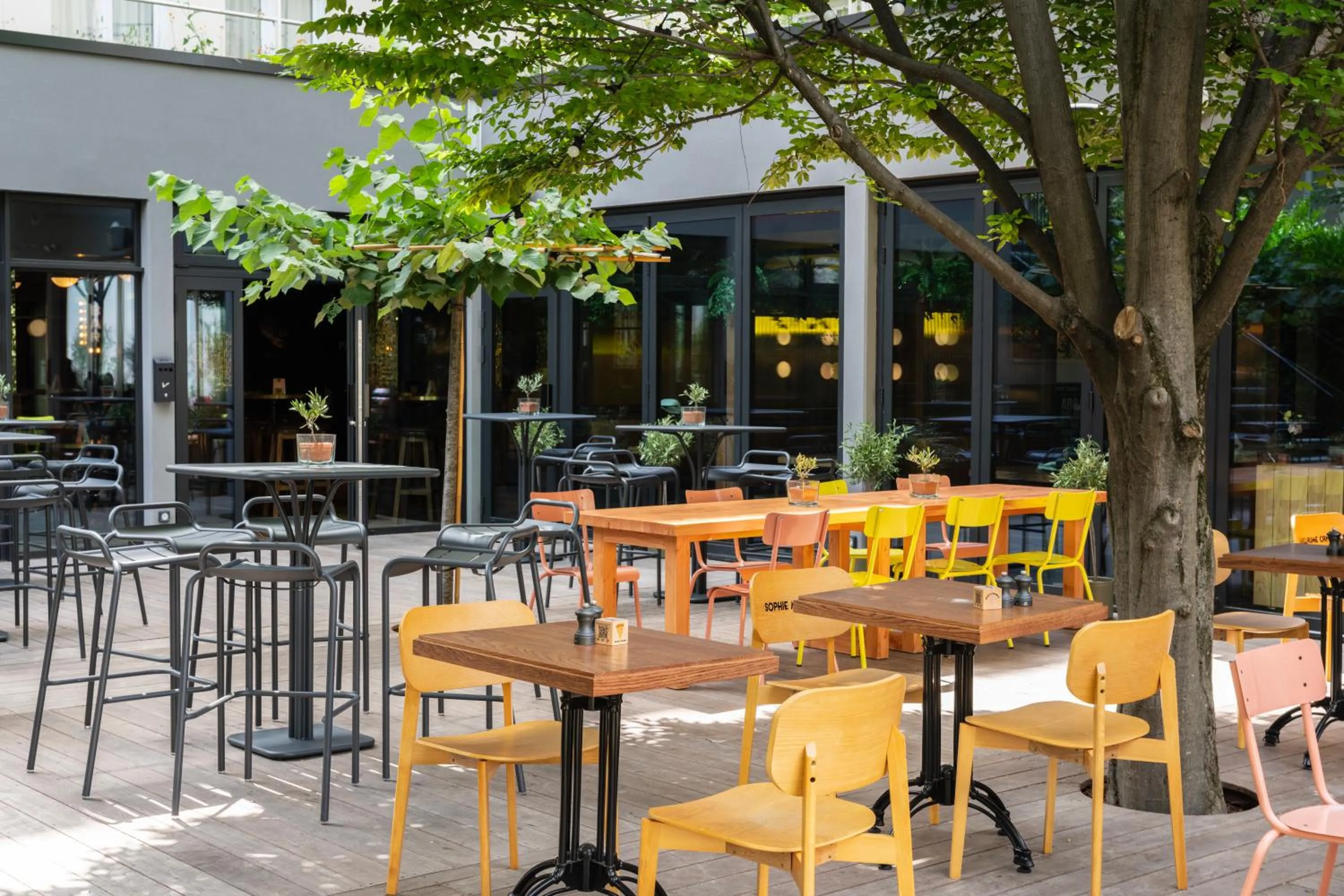 Patio in RockyPop Grenoble Hotel