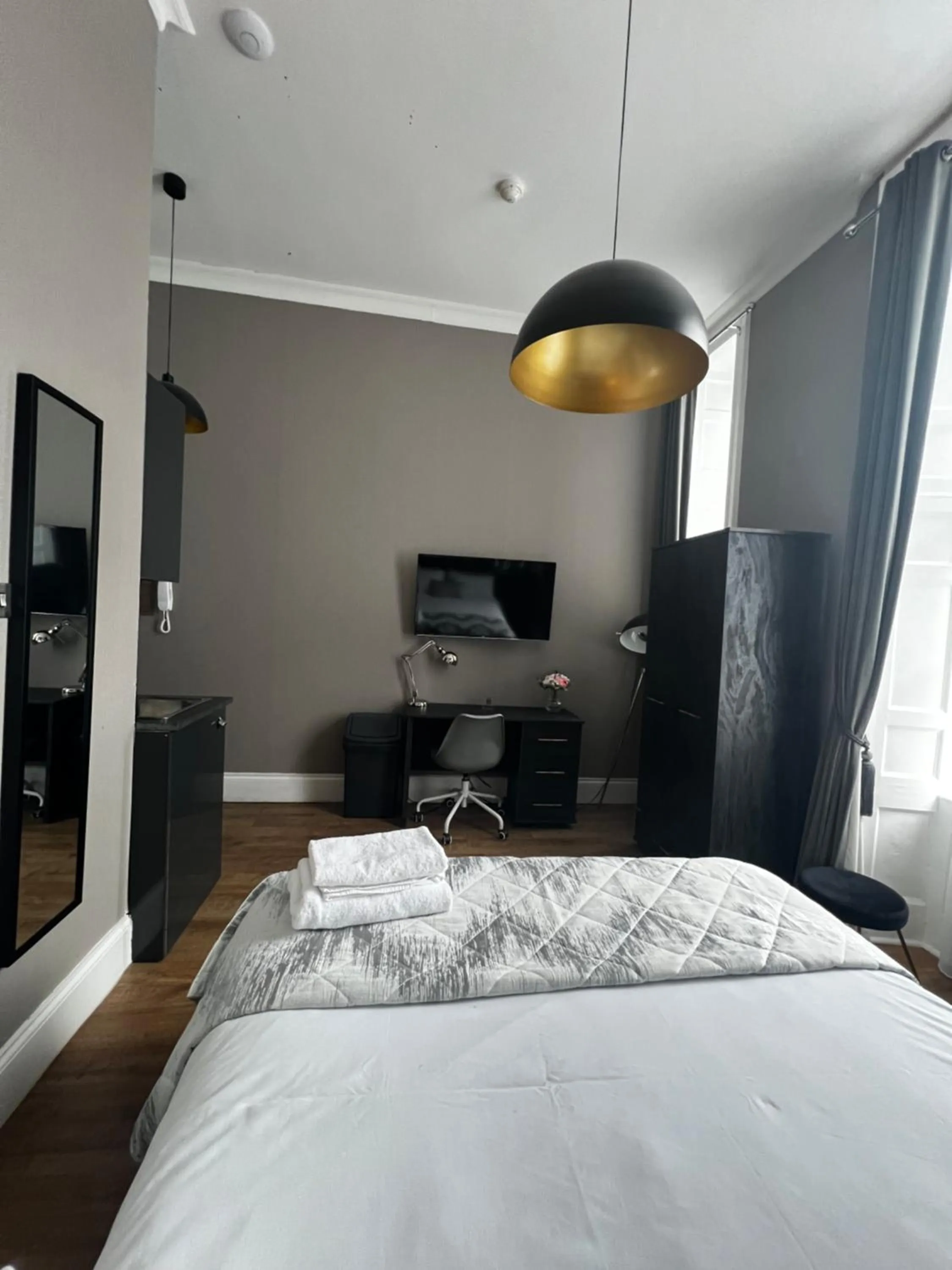 Bed in Amani Apartments - Glasgow City Centre