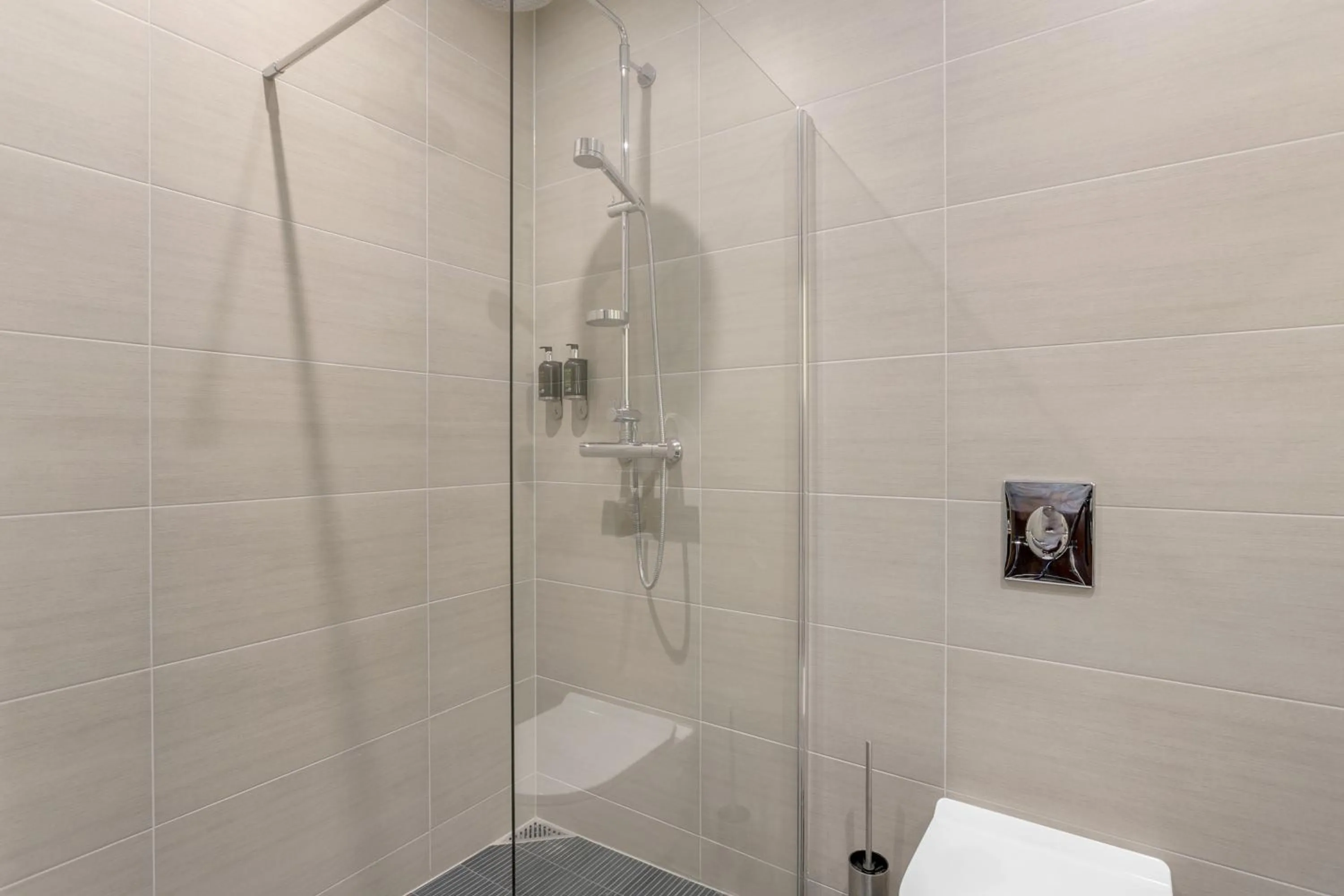 Shower in Alva Hotel