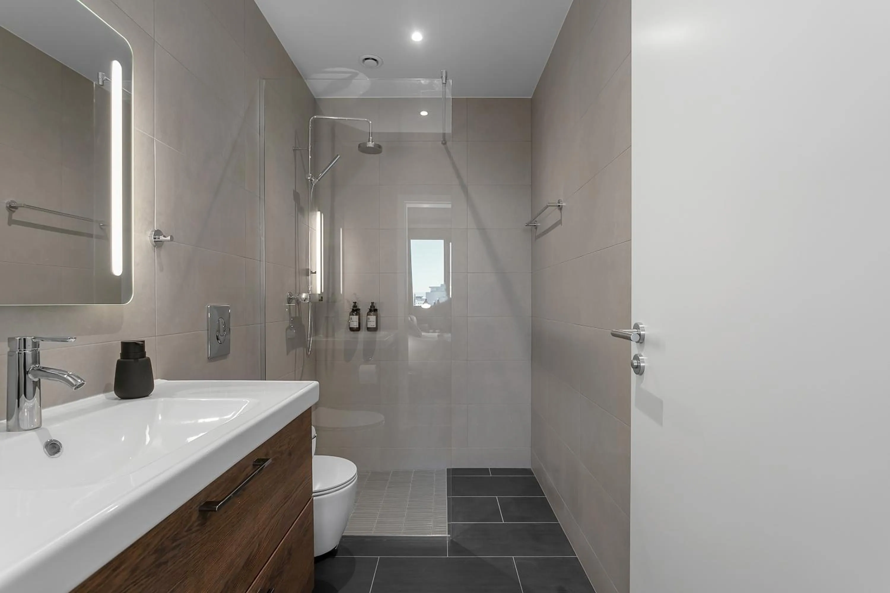 Shower in Alva Hotel