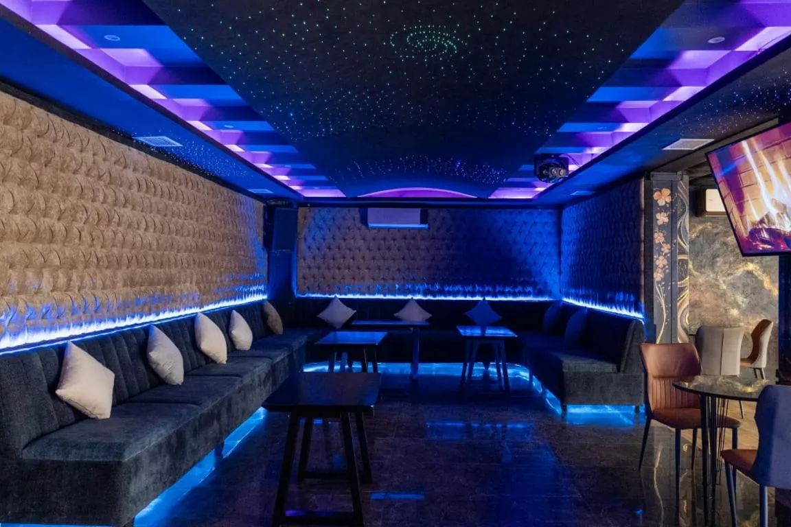 Nightclub / DJ in Afro Park Hotel