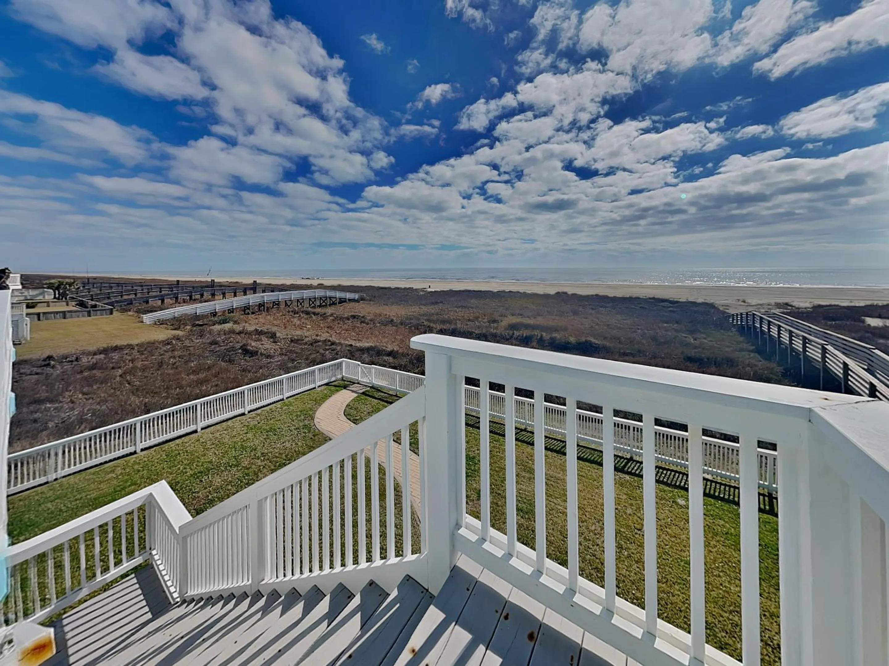 Honu Beachfront by Ryson Vacation Rentals