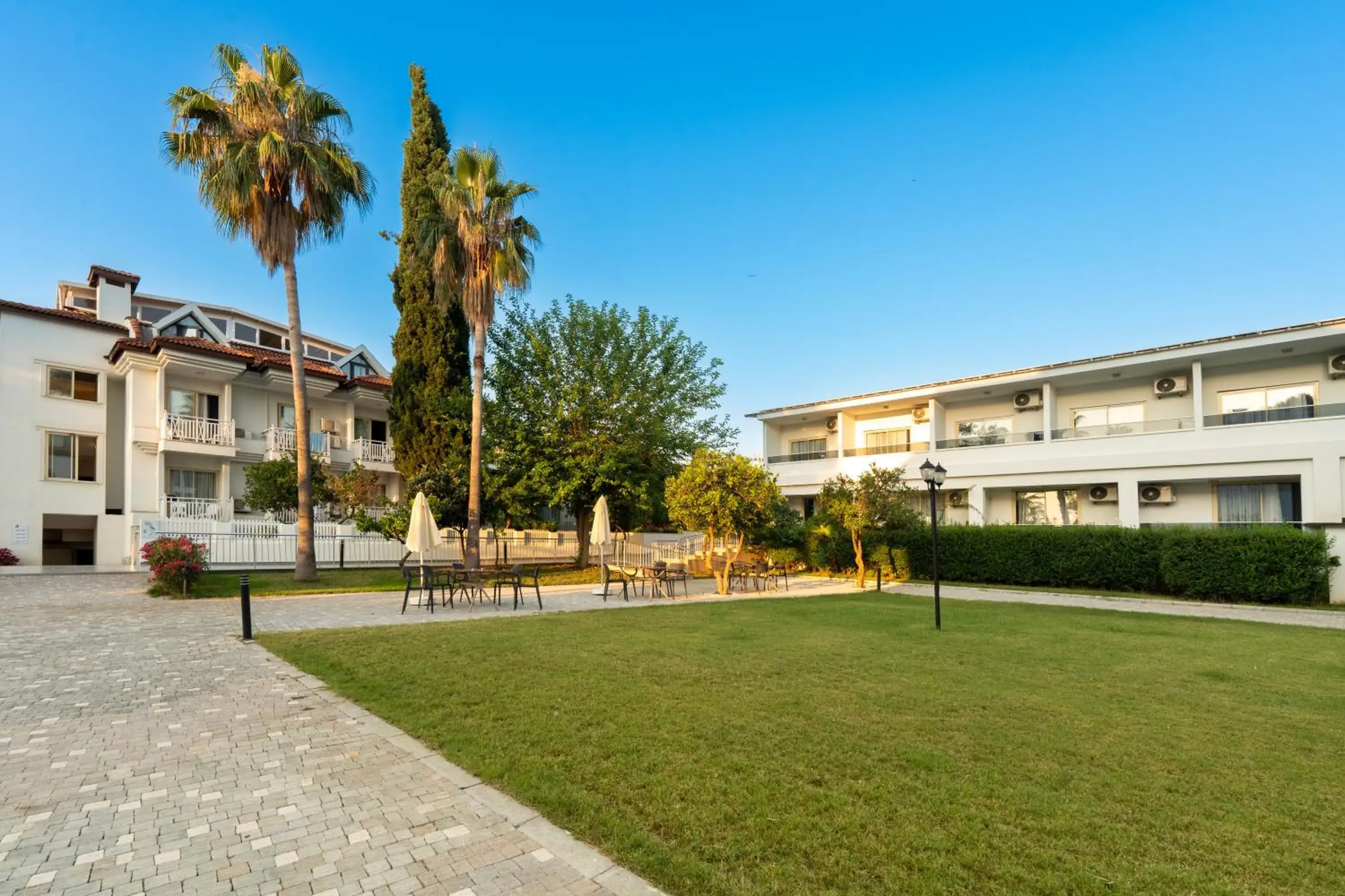 Property building in Armas Gul Beach Property building in Armas Gul Beach