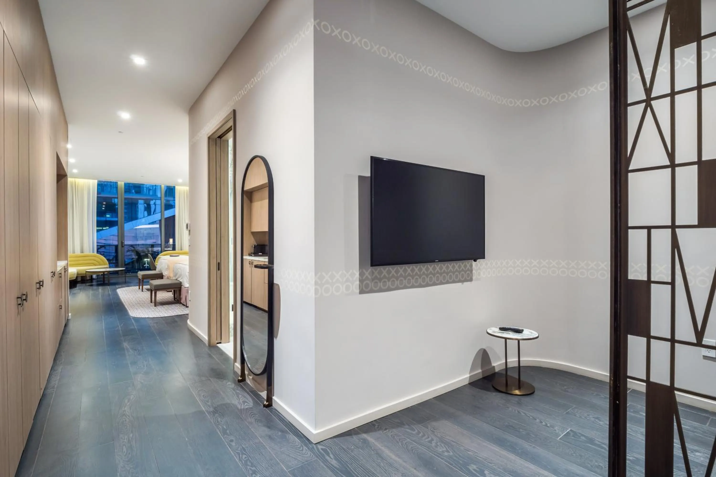 TV and multimedia in Suites at SLS Lux Brickell managed by CE