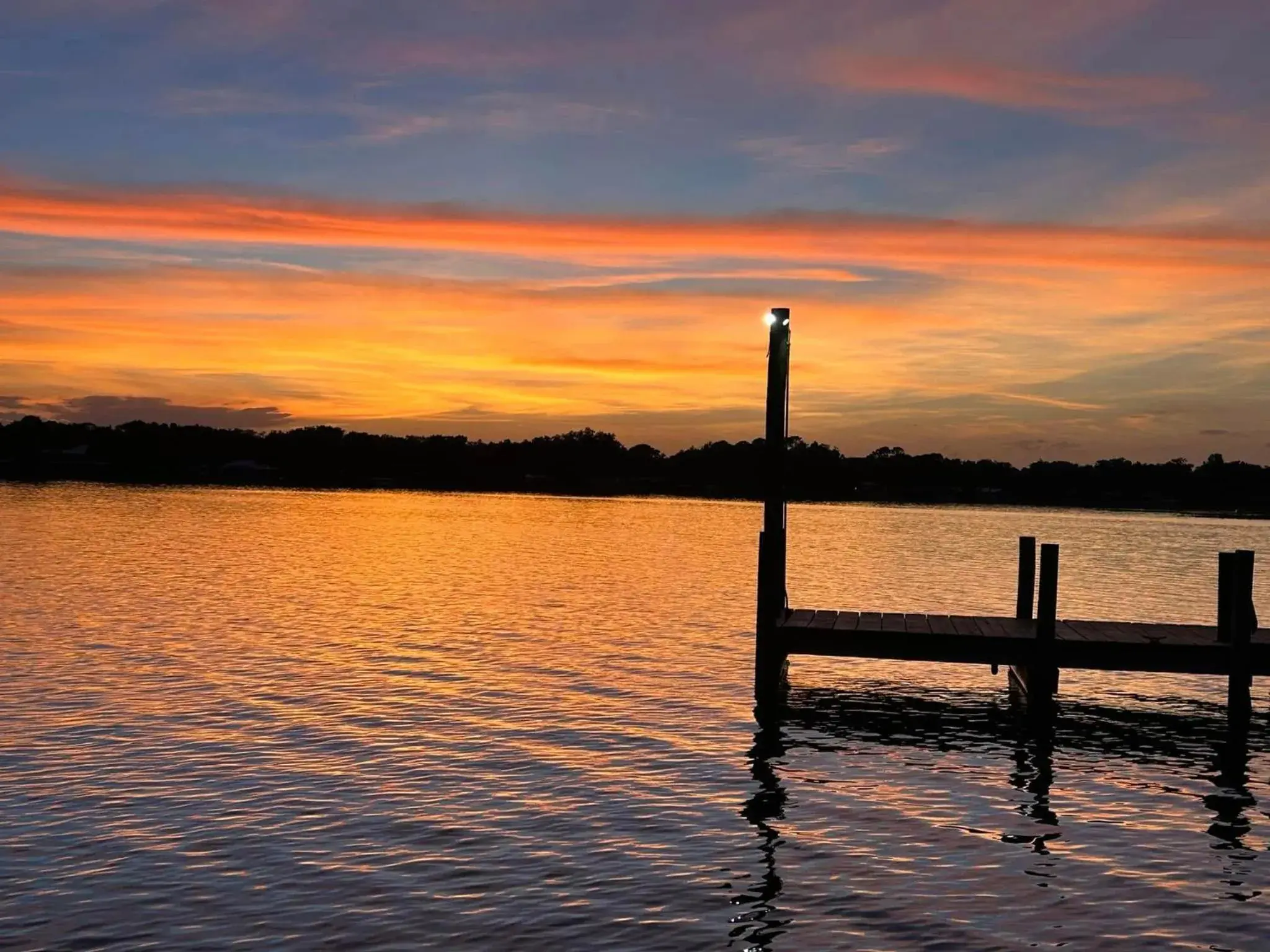 Lake view in Tropical Marina & Resort on Lake Beresford Lake view in Tropical Marina & Resort on Lake Beresford