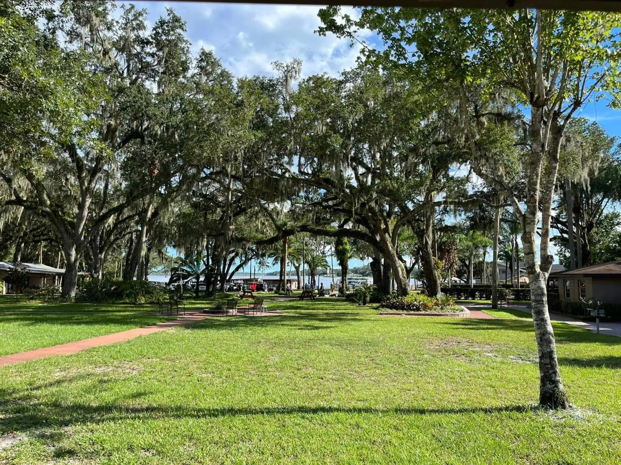 Property building in Tropical Marina & Resort on Lake Beresford Property building in Tropical Marina & Resort on Lake Beresford
