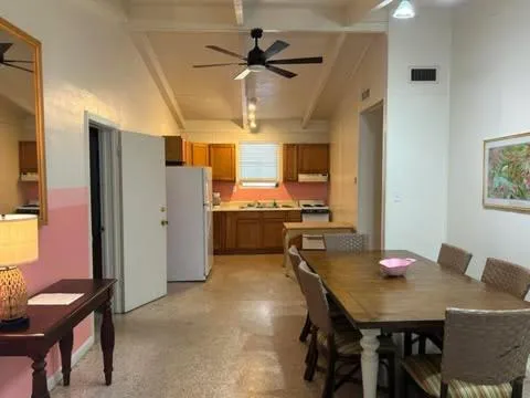 Tropical Marina & Resort on Lake Beresford