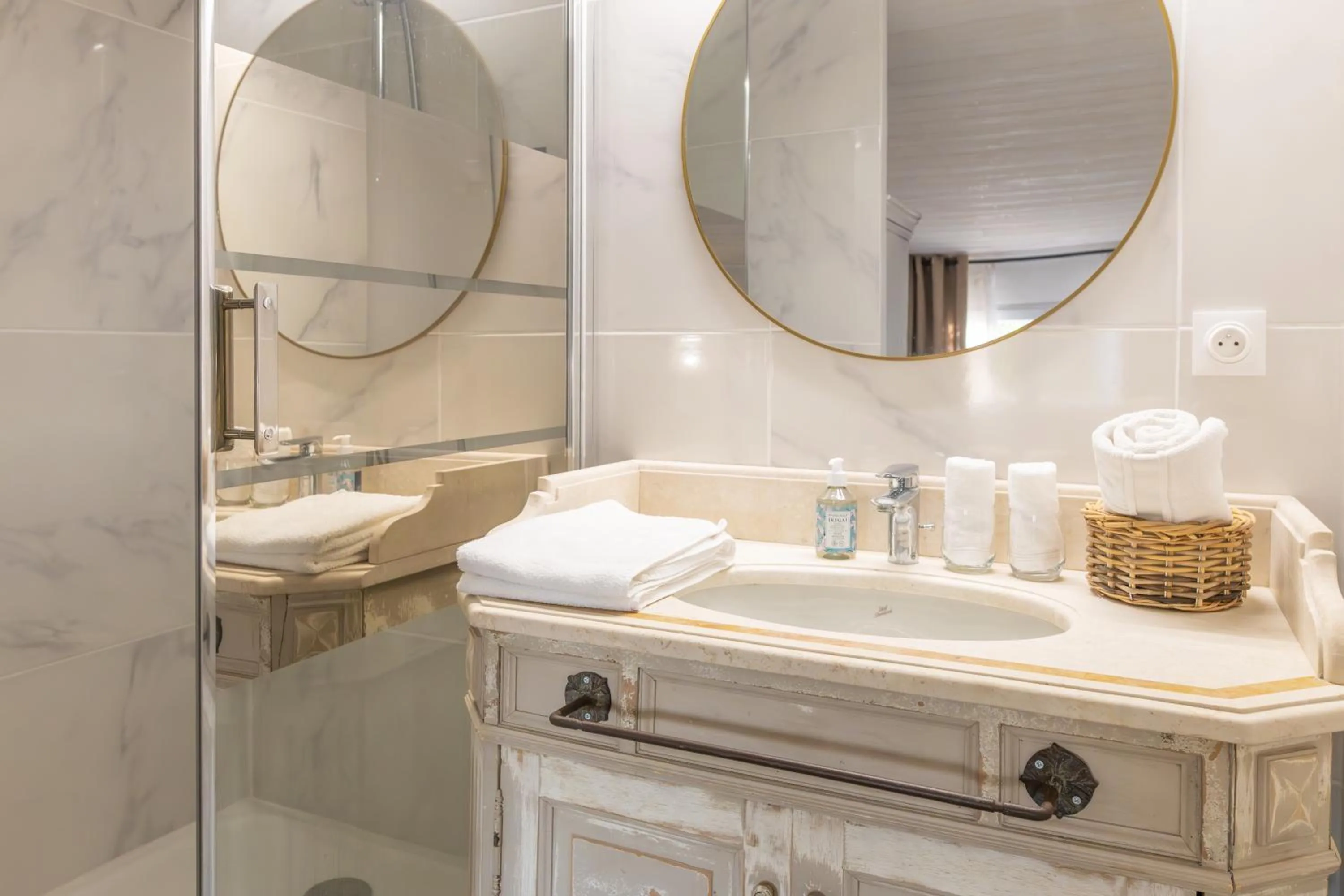 Shower in La Bastide du Mûrier