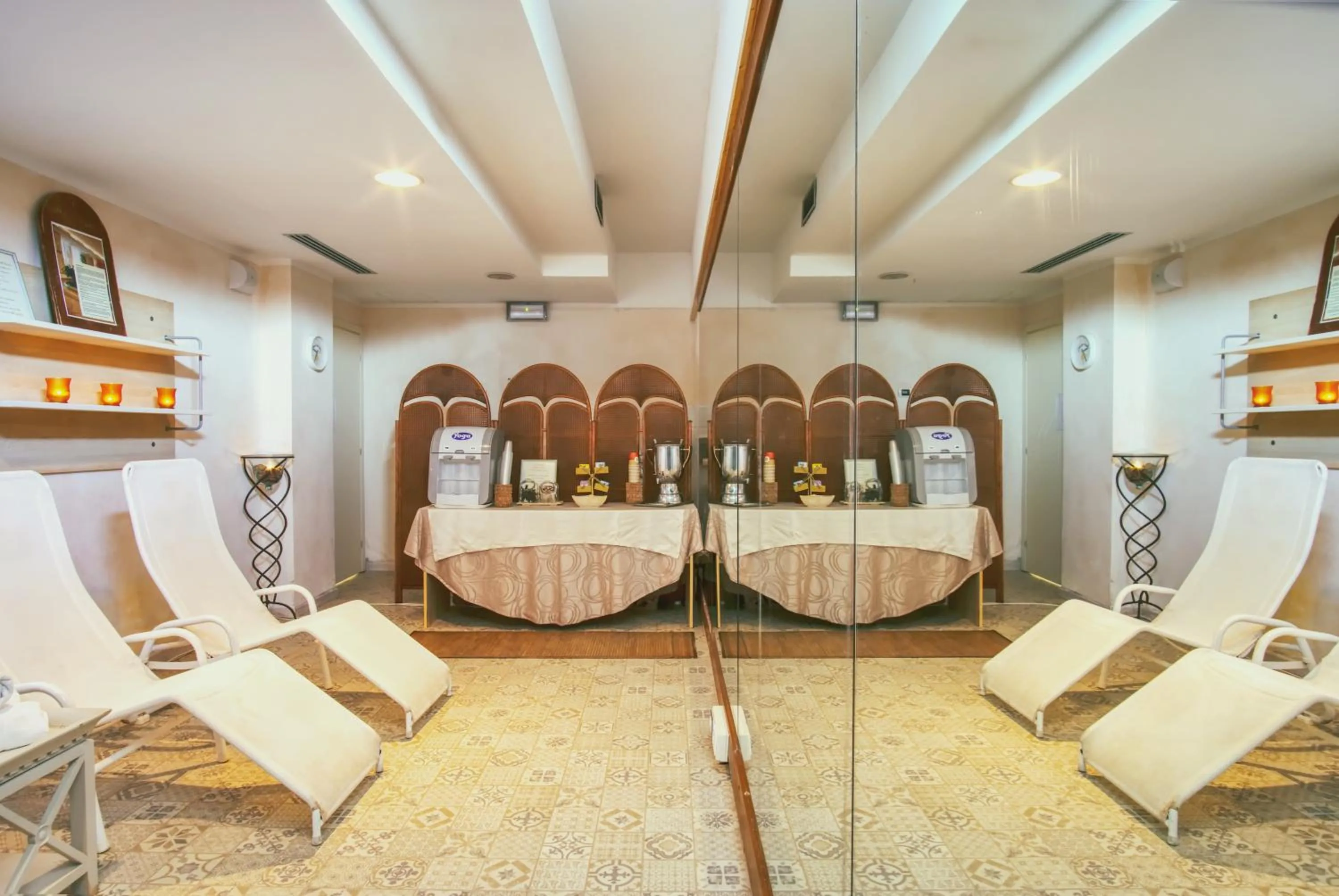 Spa and wellness centre/facilities in Hotel Caesar Residence & SPA