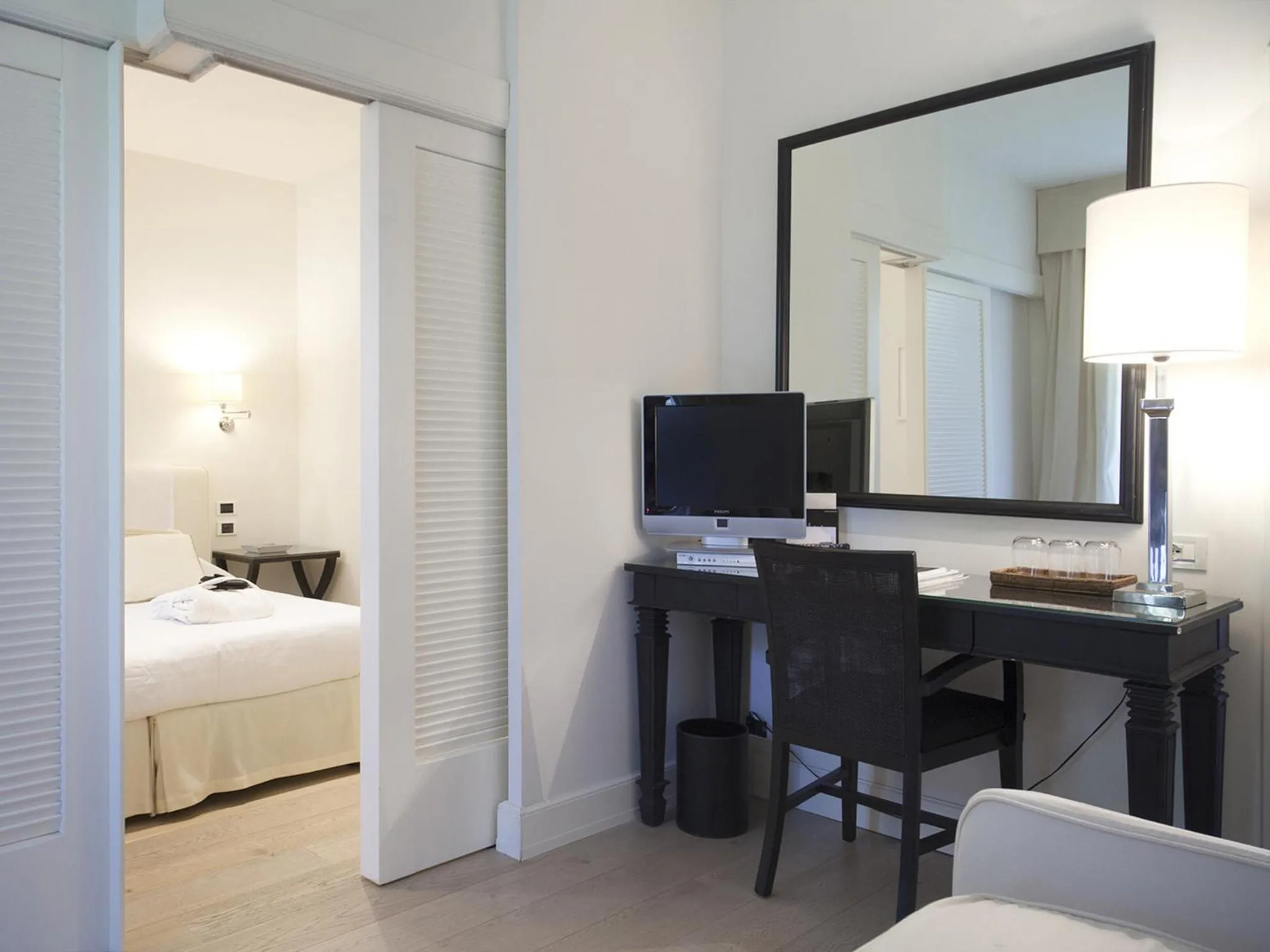 Bedroom, Bed in California Park Hotel