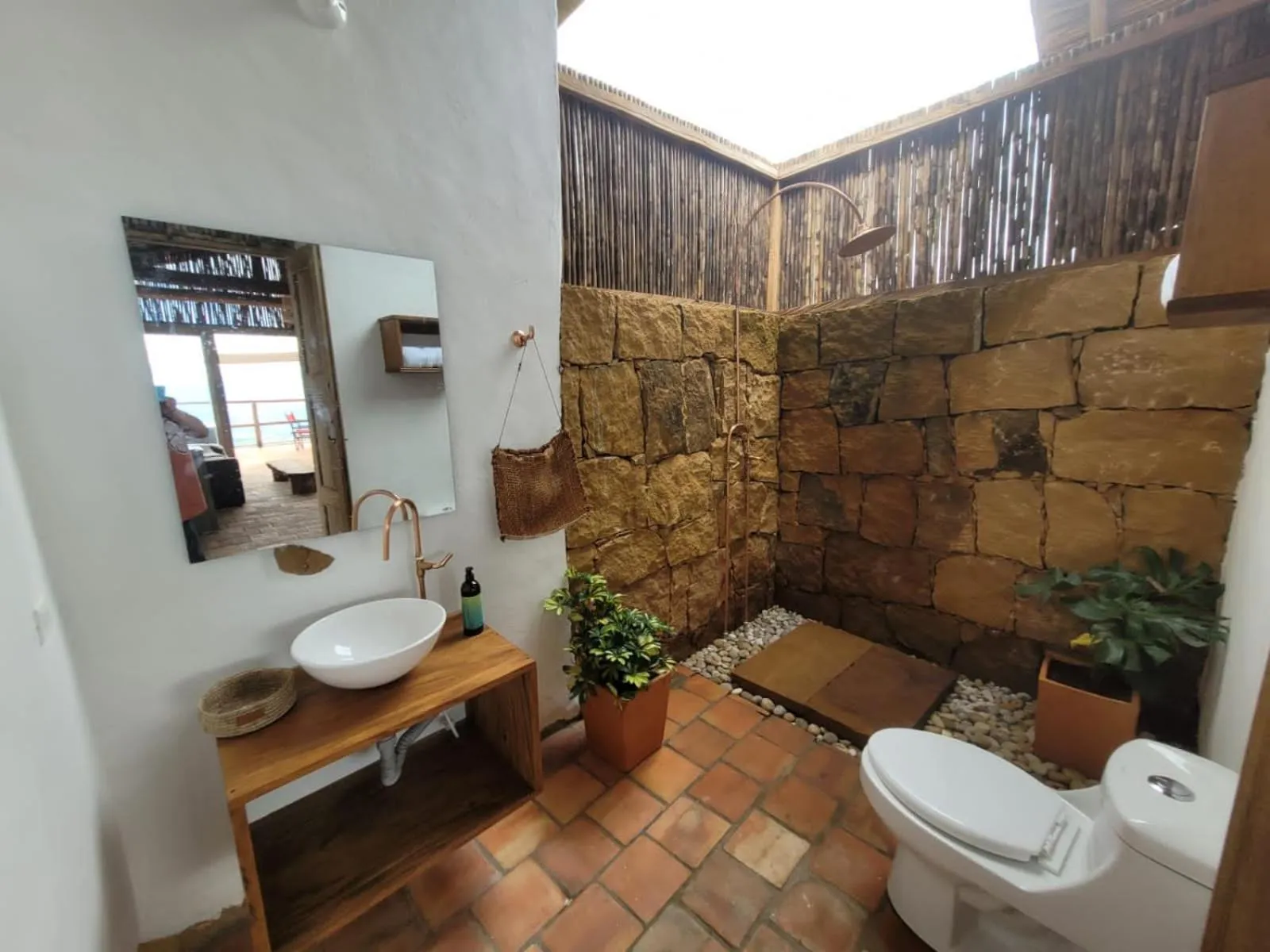 Shower in Hotel Cariguá