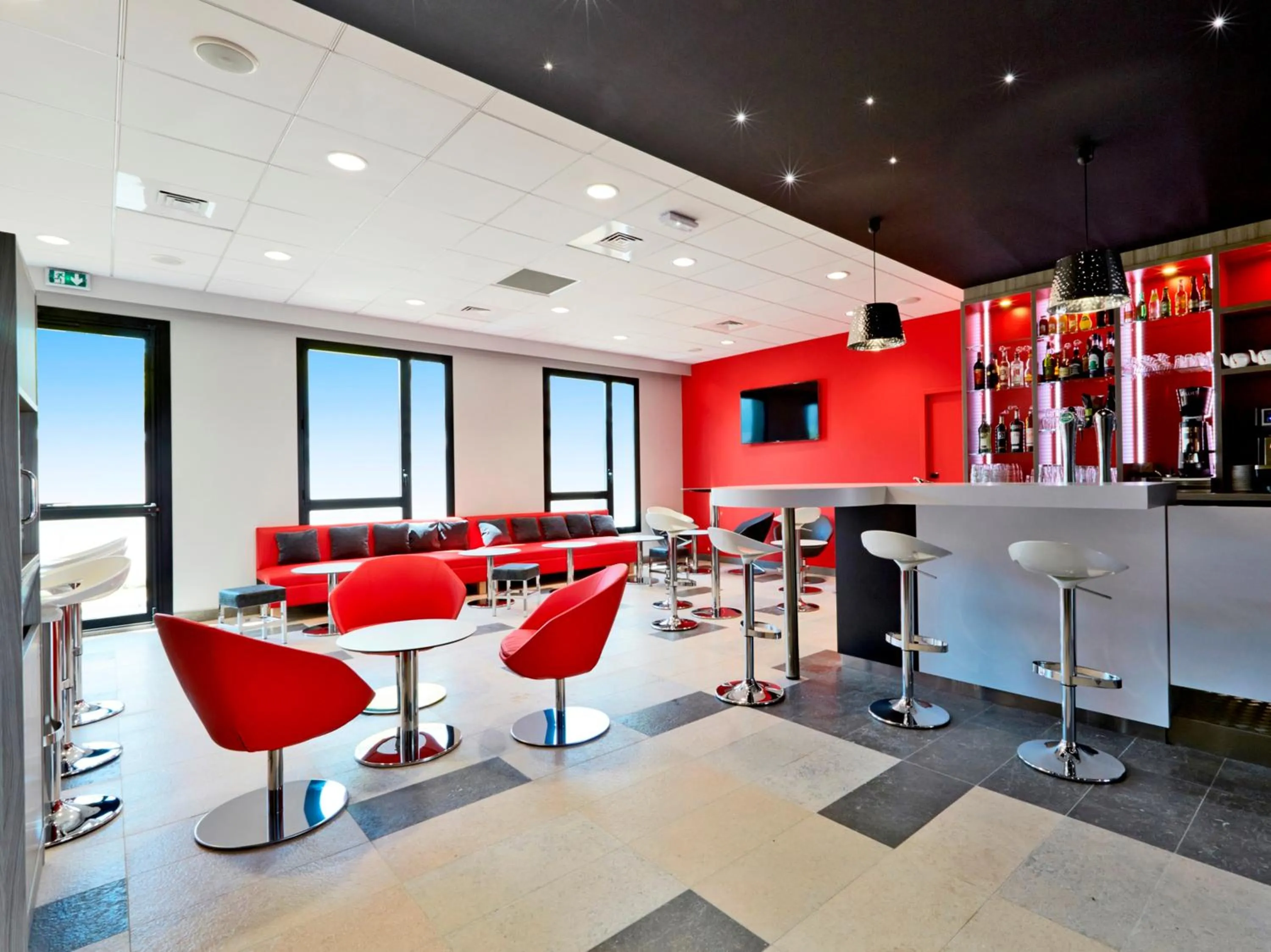 Lounge or bar in Première Classe Lyon - Saint Priest Eurexpo