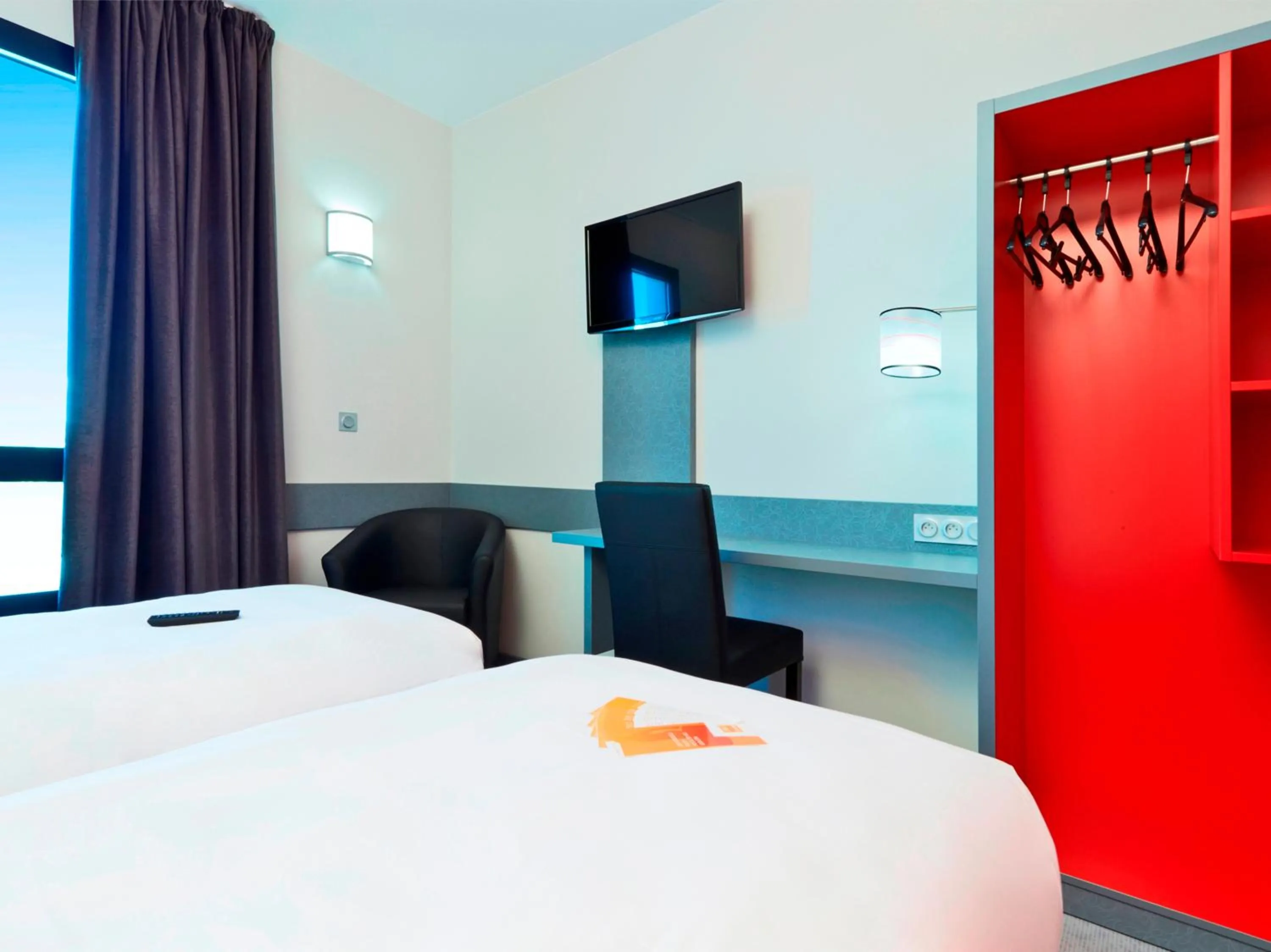 TV and multimedia, TV/Entertainment Center in Première Classe Lyon - Saint Priest Eurexpo