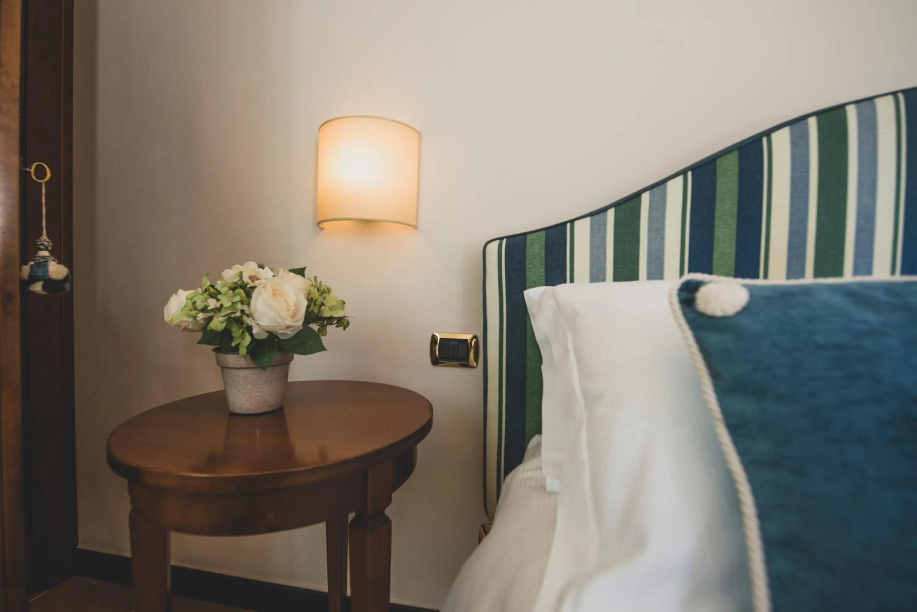 Decorative detail, Bed in Hotel Al Terra Di Mare