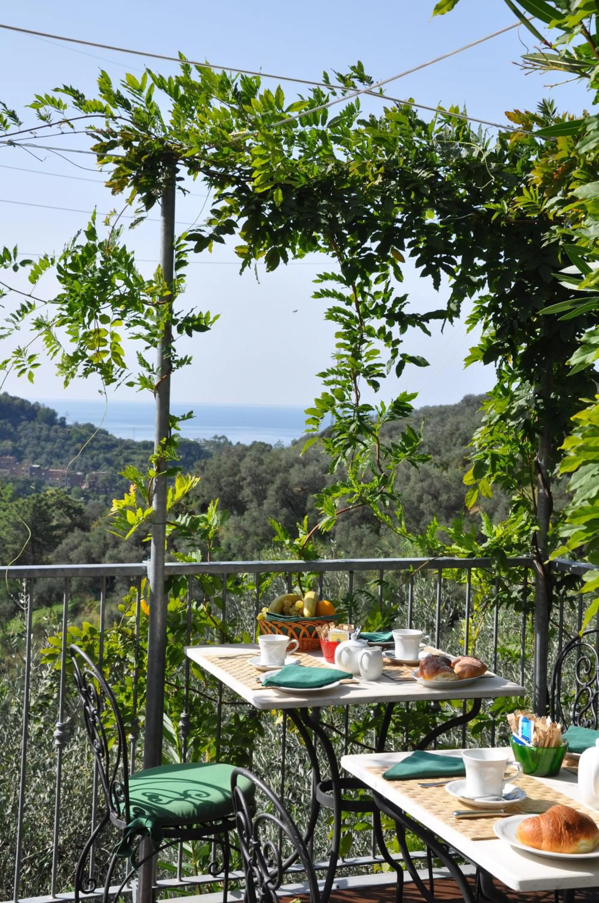 Restaurant/places to eat in Hotel Al Terra Di Mare