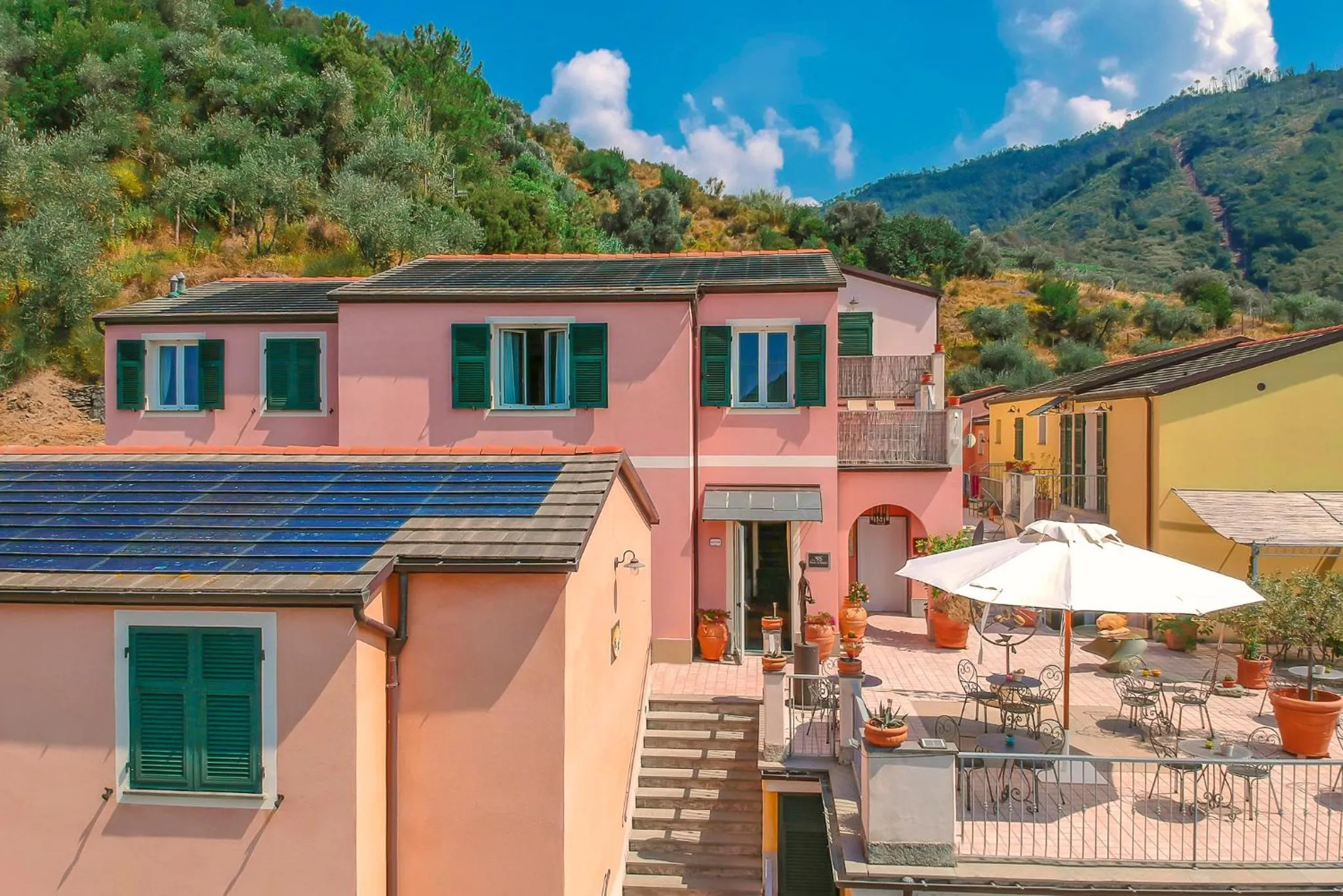 Facade/entrance in Hotel Al Terra Di Mare