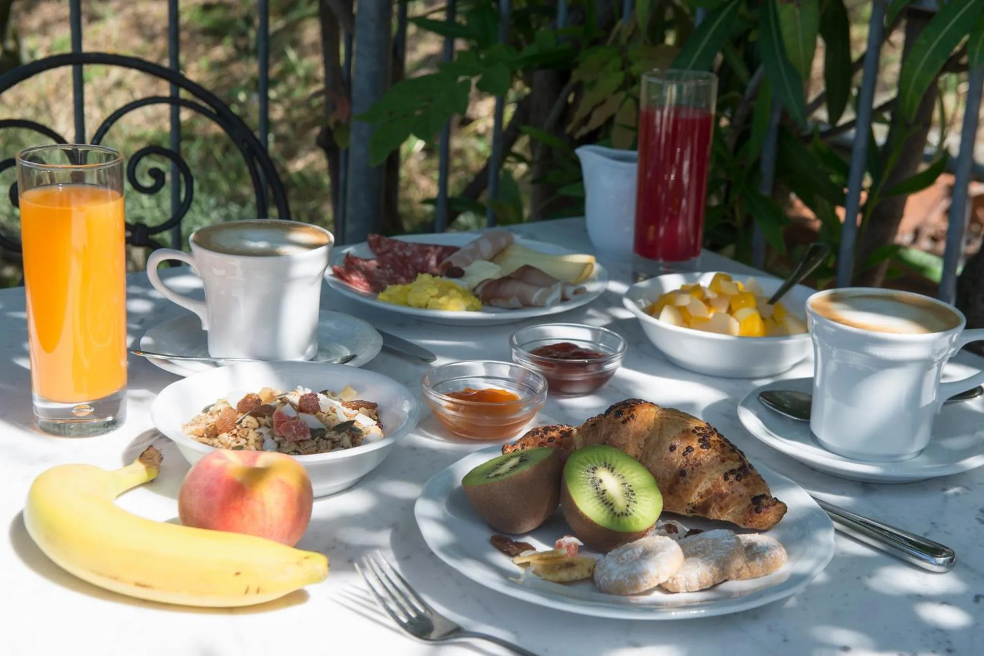 Buffet breakfast in Hotel Al Terra Di Mare