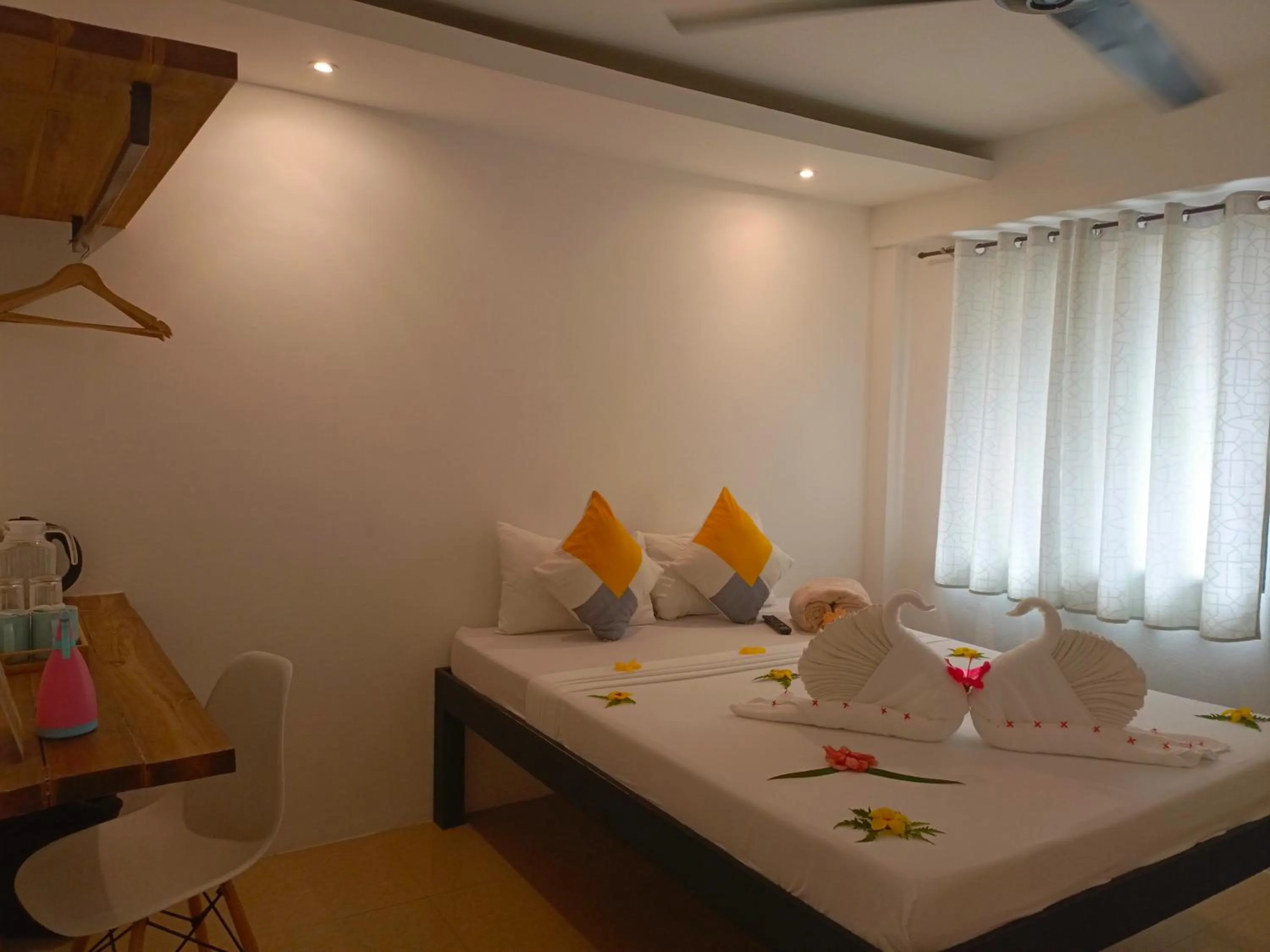 Photo of the whole room, Bed in Palmera El Nido Inn