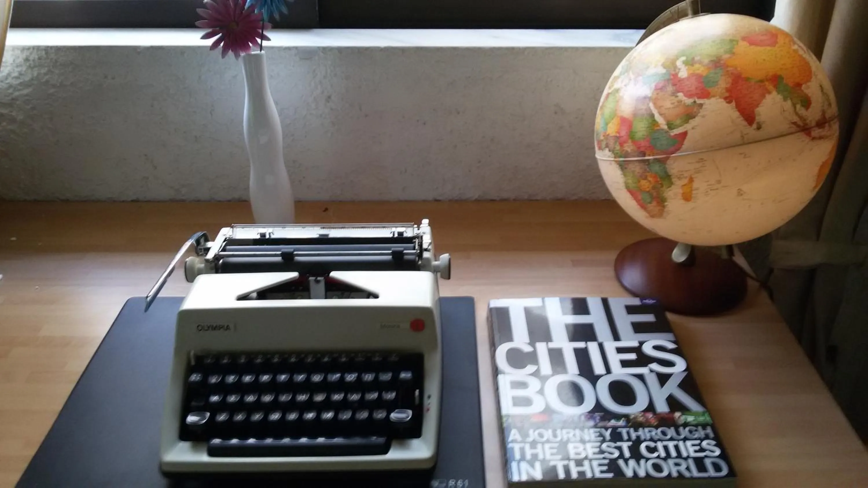 Decorative detail in Emmanuel Apartments