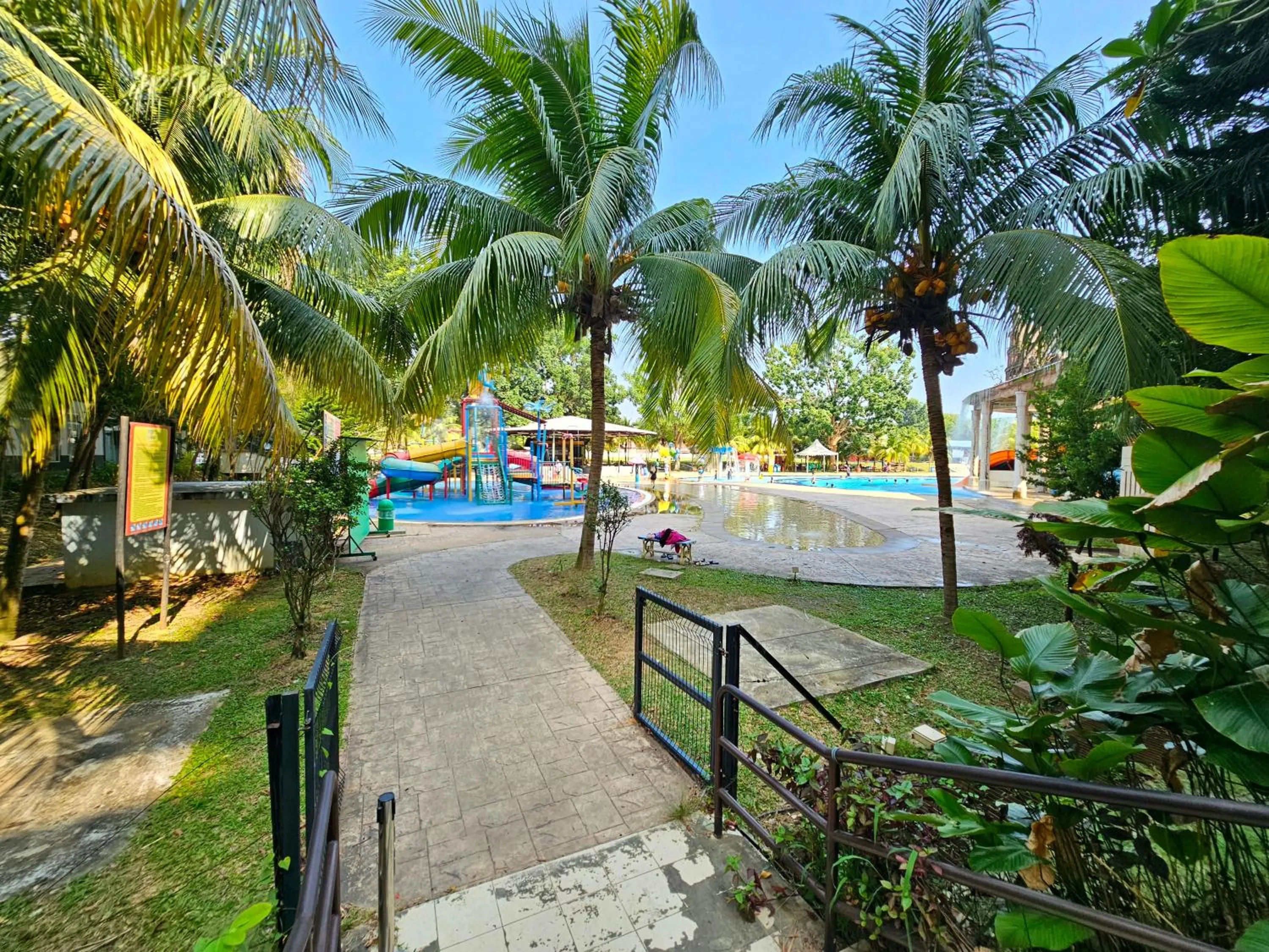 Day in BY LG Water Themepark Suites Melaka By GGM