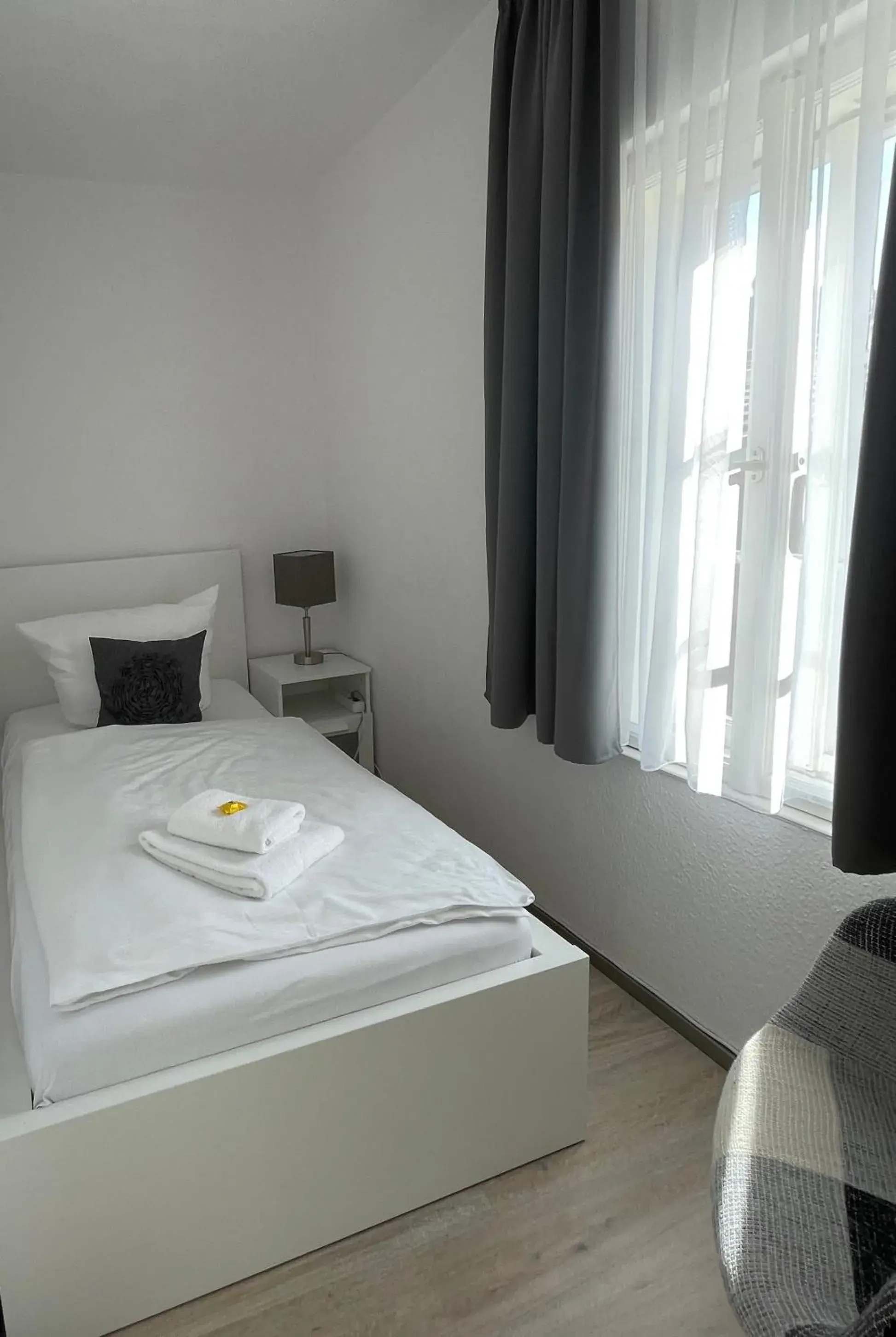 Triple Room with Shower - single occupancy in Pension Altstadt Triple Room with Shower - single occupancy in Pension Altstadt