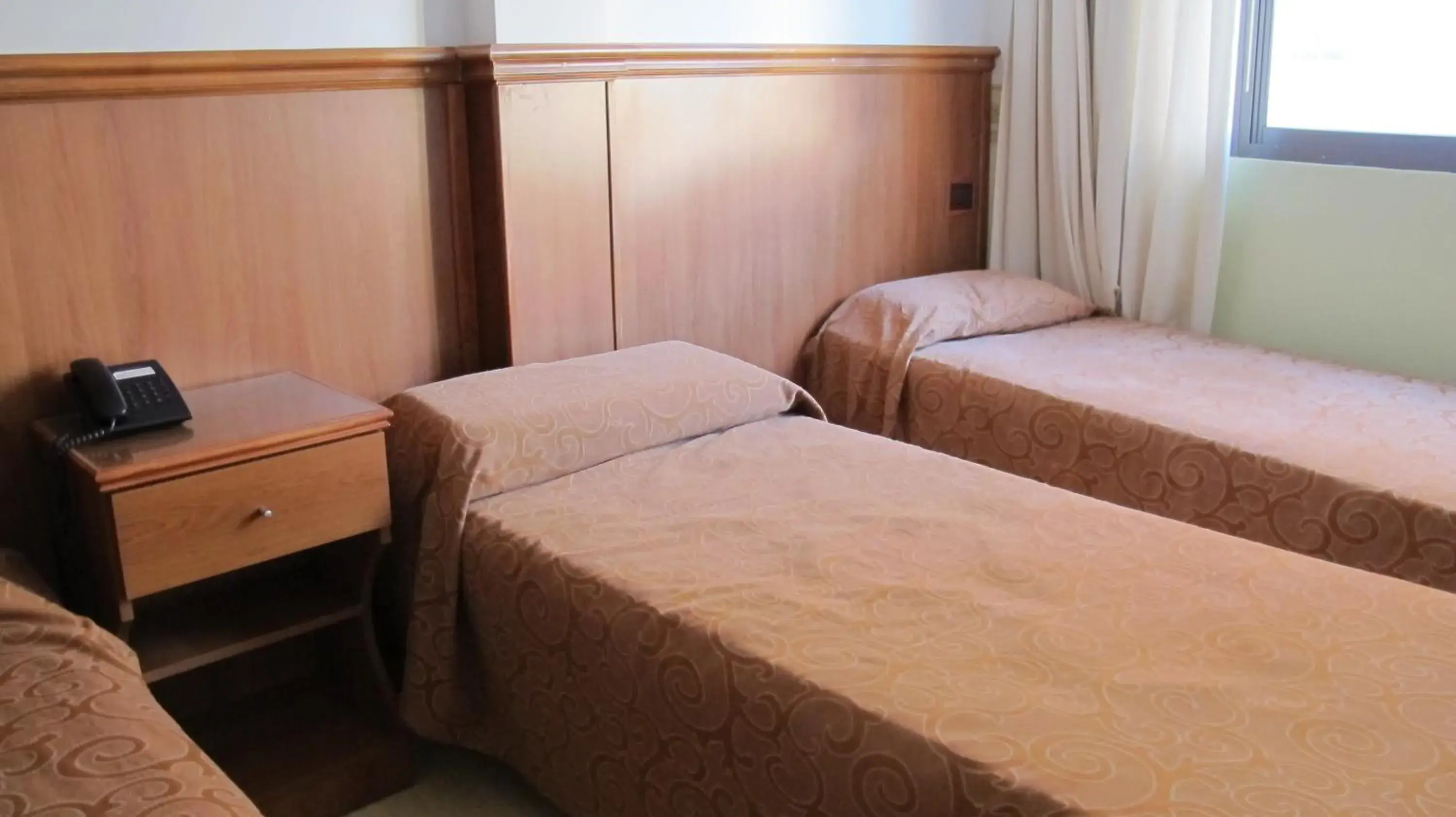 Triple Room in Hotel Pedraza Triple Room in Hotel Pedraza