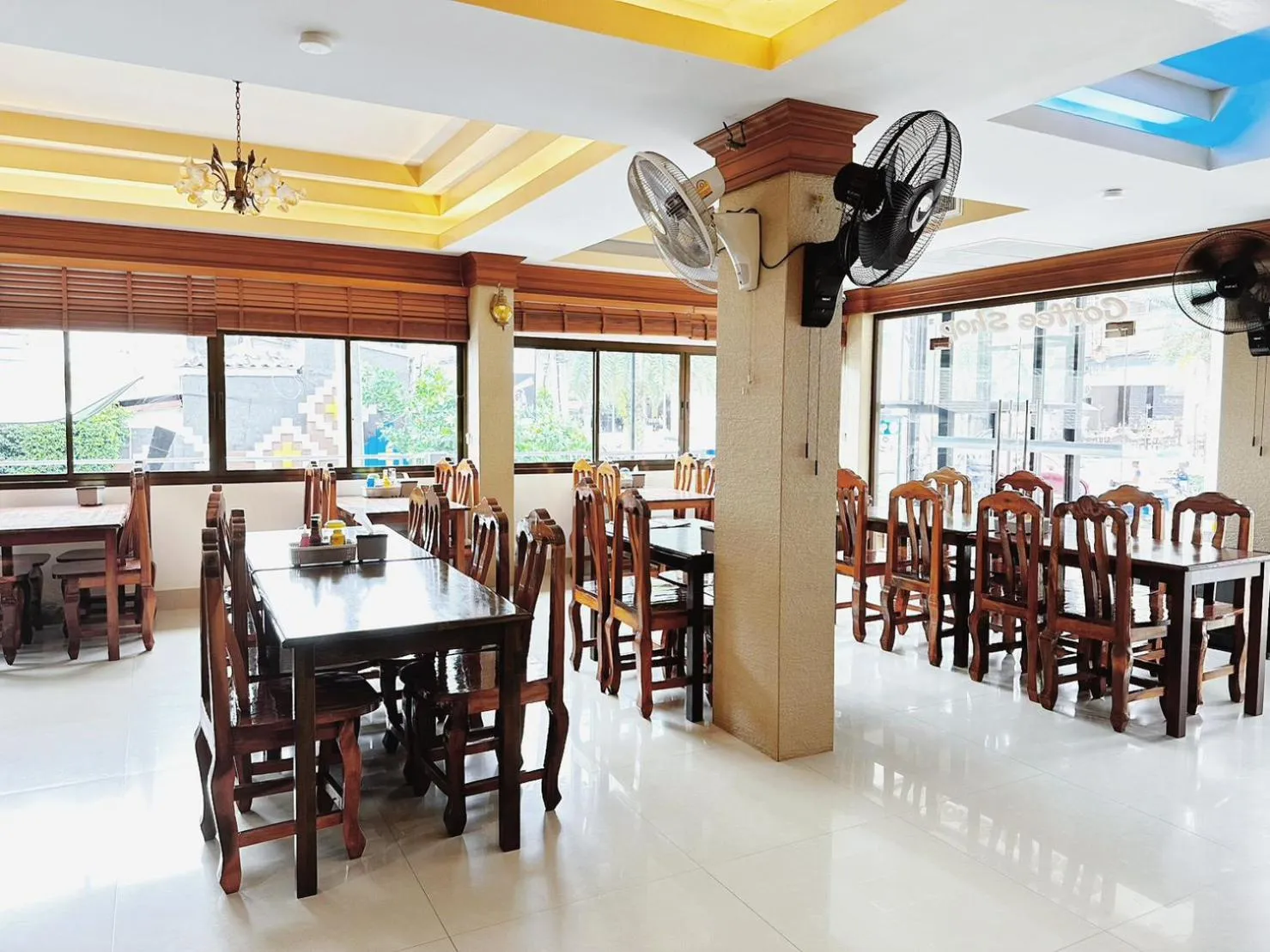 Restaurant/places to eat in Machorat Aonang Resort at Aonang Beach Krabi