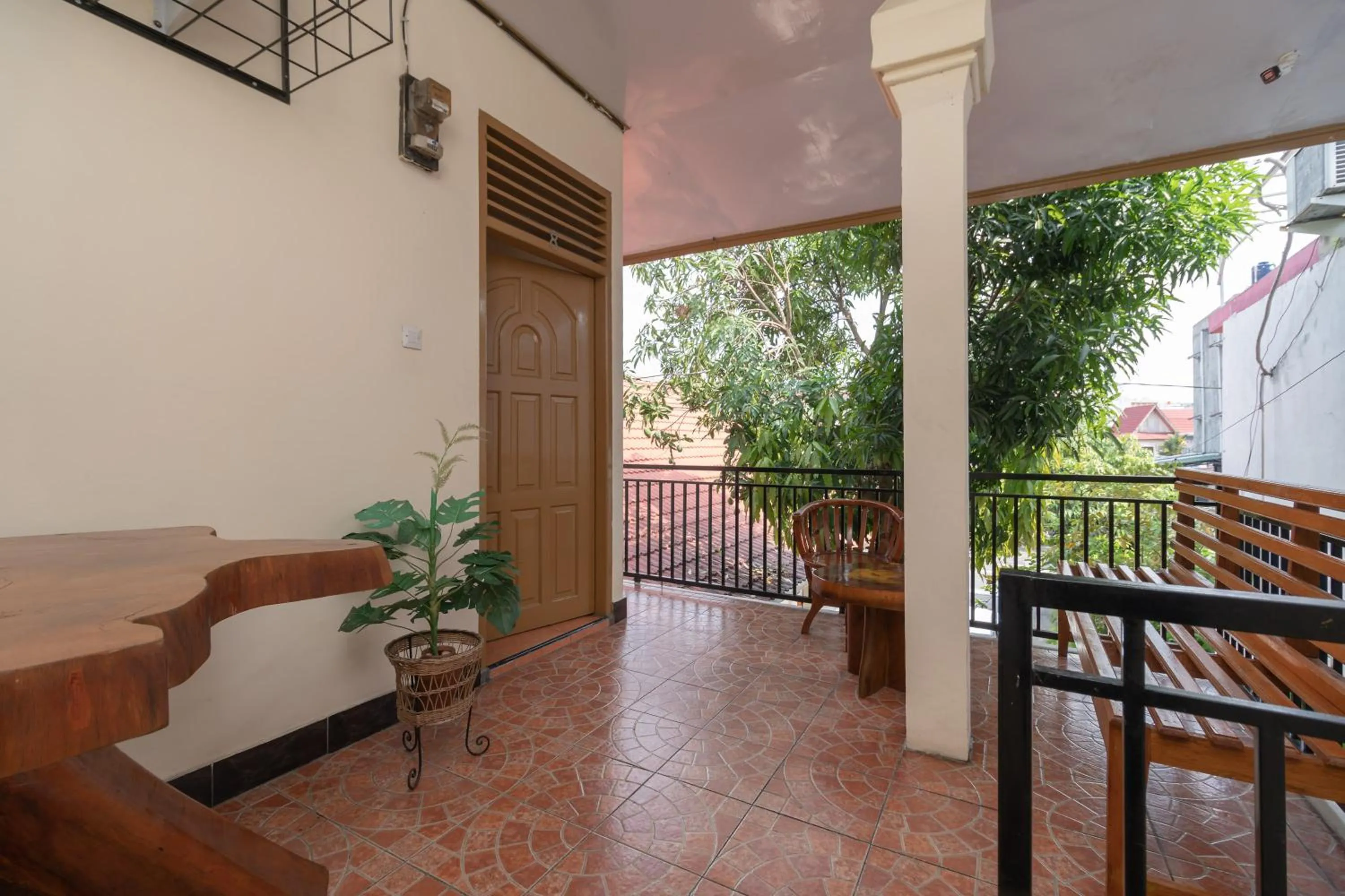 RedDoorz near RS Awal Bros Sudirman Pekanbaru