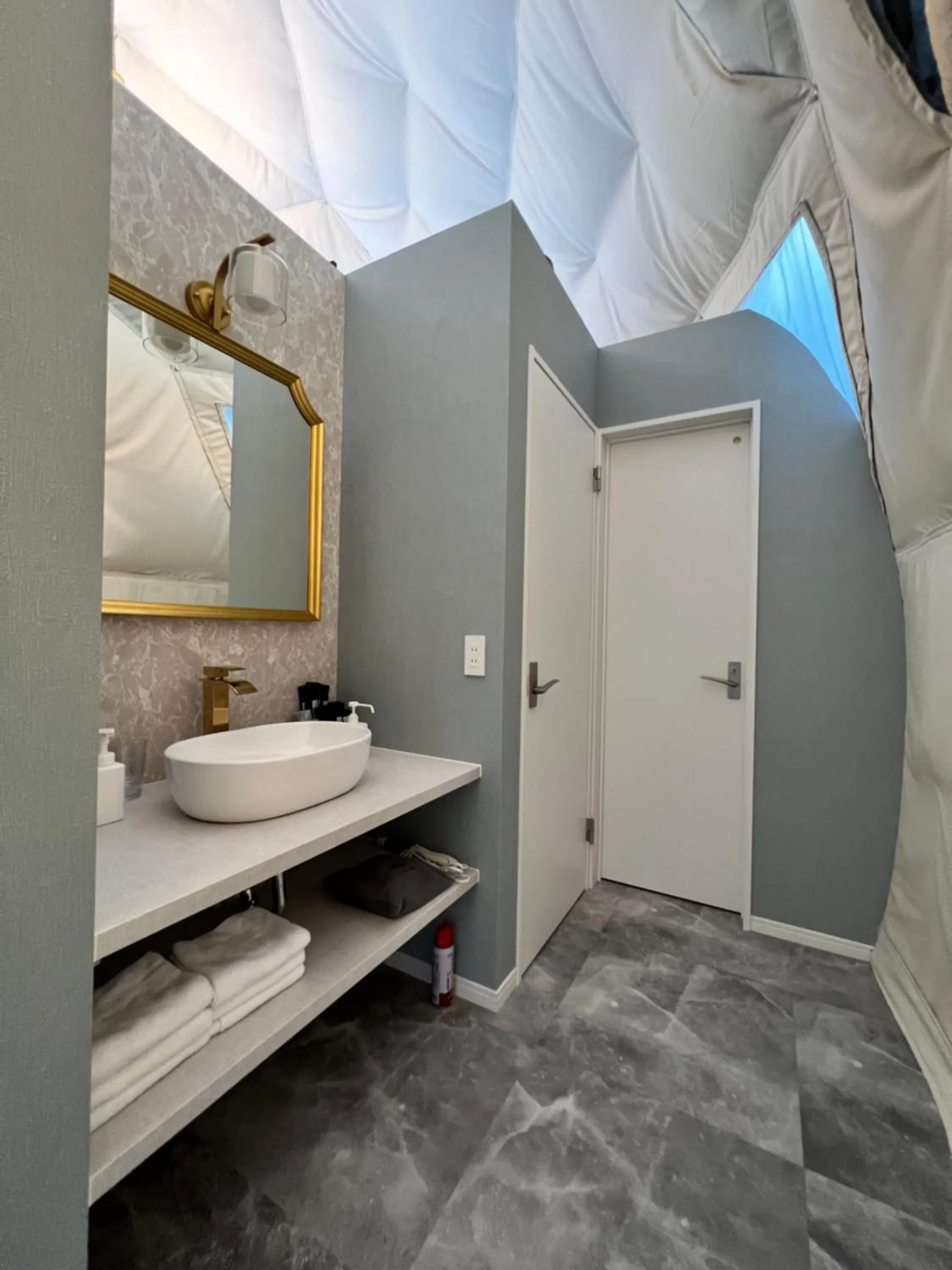 Bathroom in Mt.Fujiグランピングテラス　嶺乃華