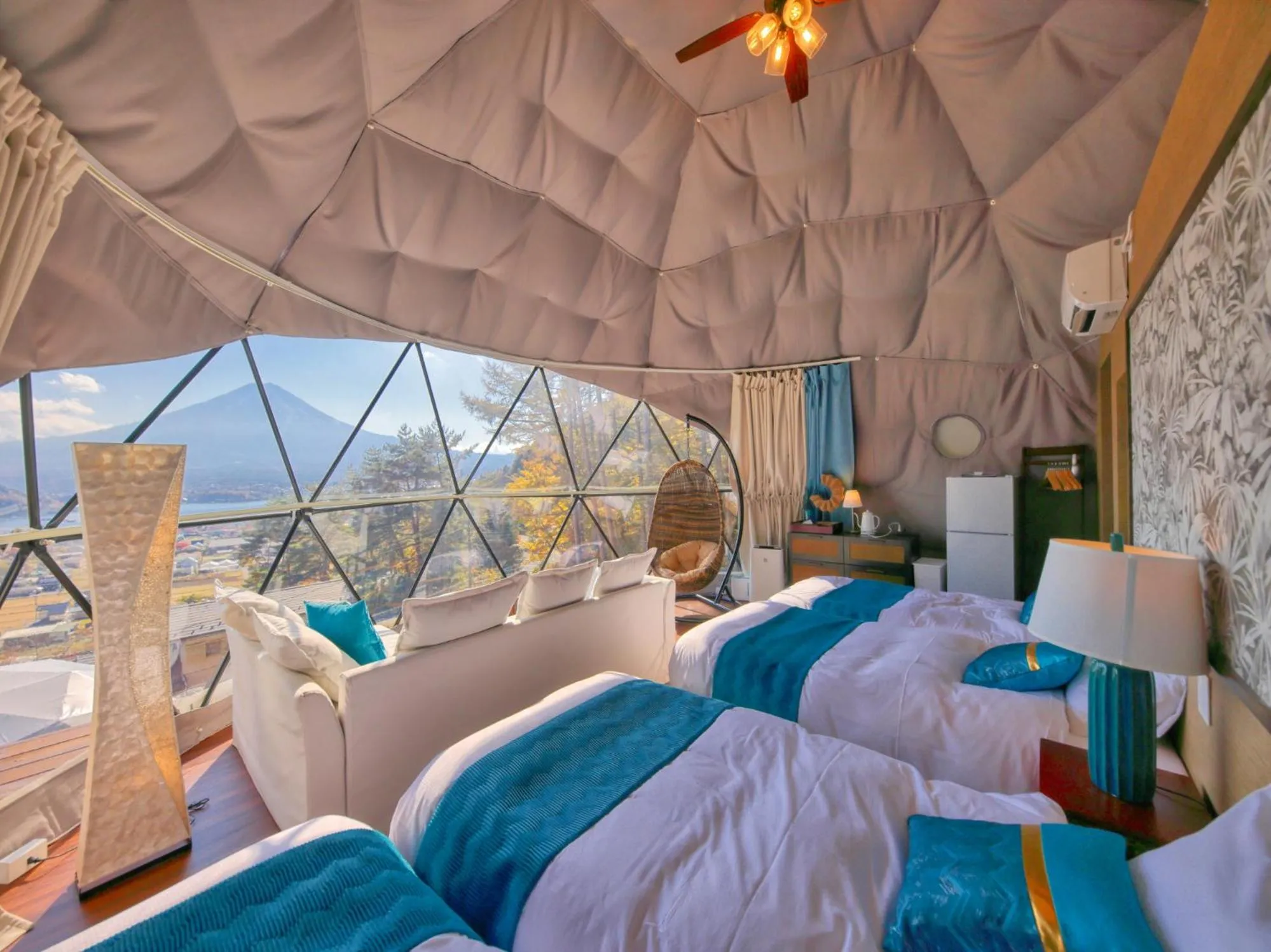 Photo of the whole room, Bed in Mt.Fujiグランピングテラス　嶺乃華