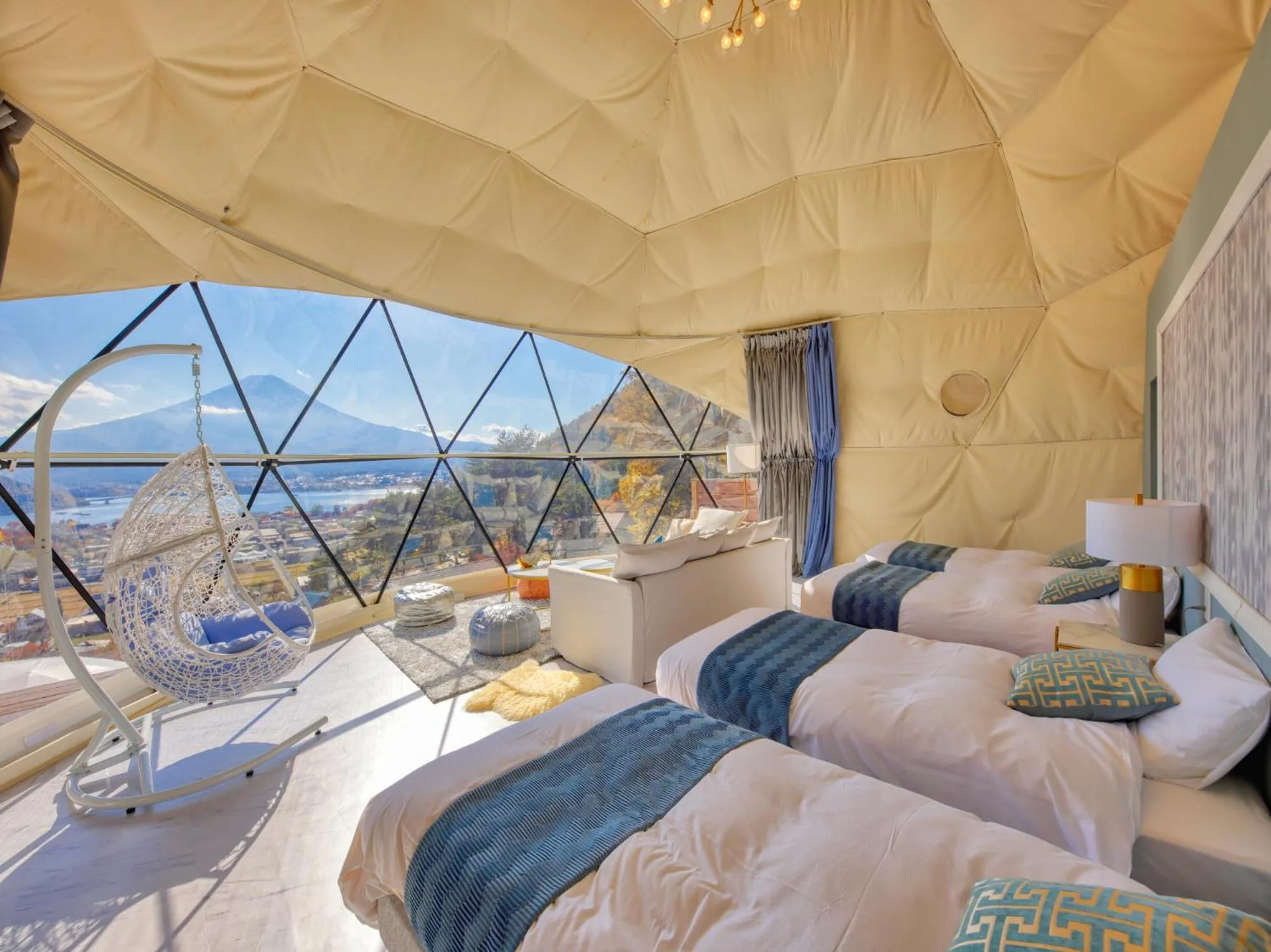 Photo of the whole room, Bed in Mt.Fujiグランピングテラス　嶺乃華