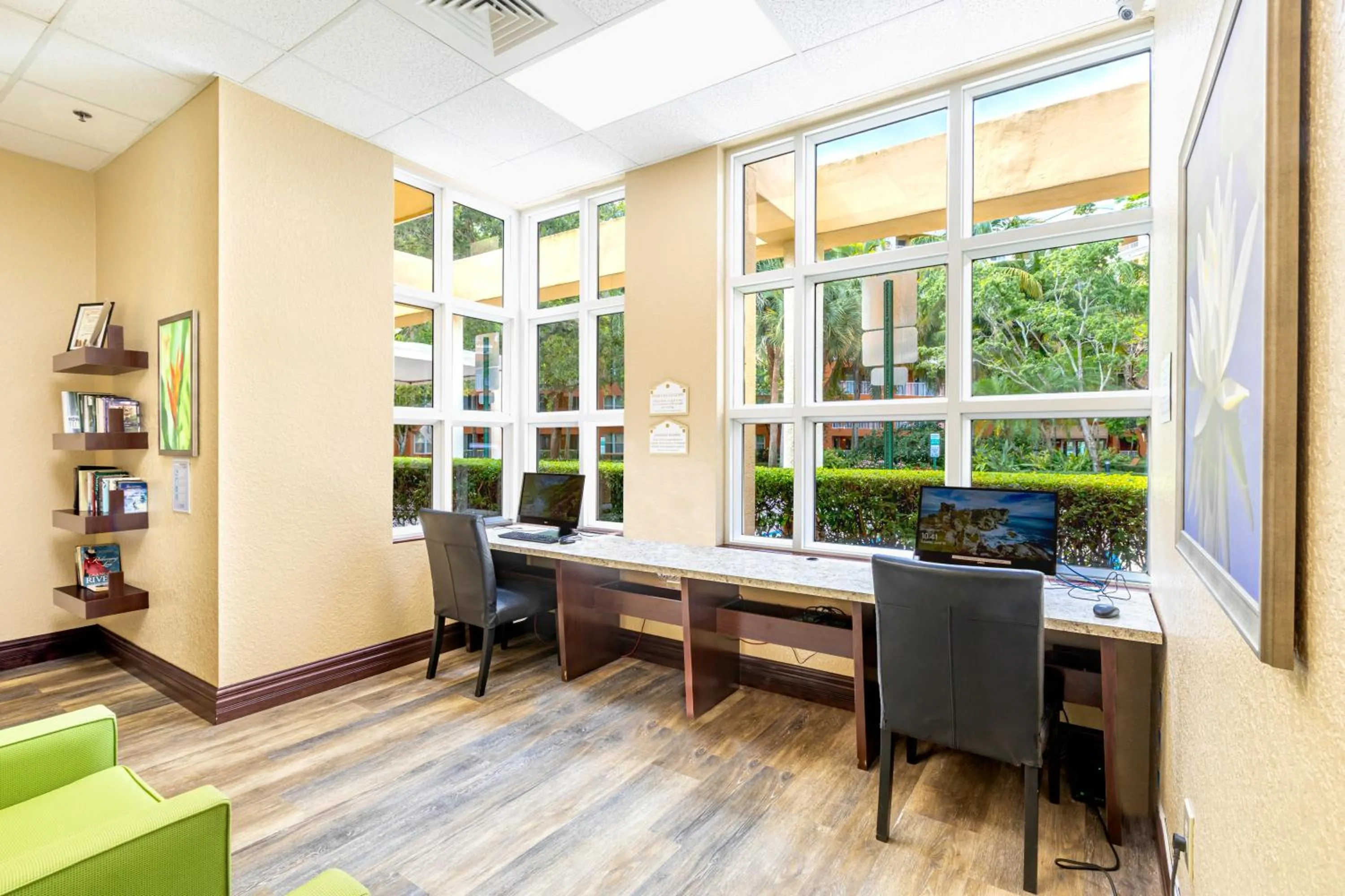 Business facilities in Vacation Village at Weston, Fort Lauderdale
