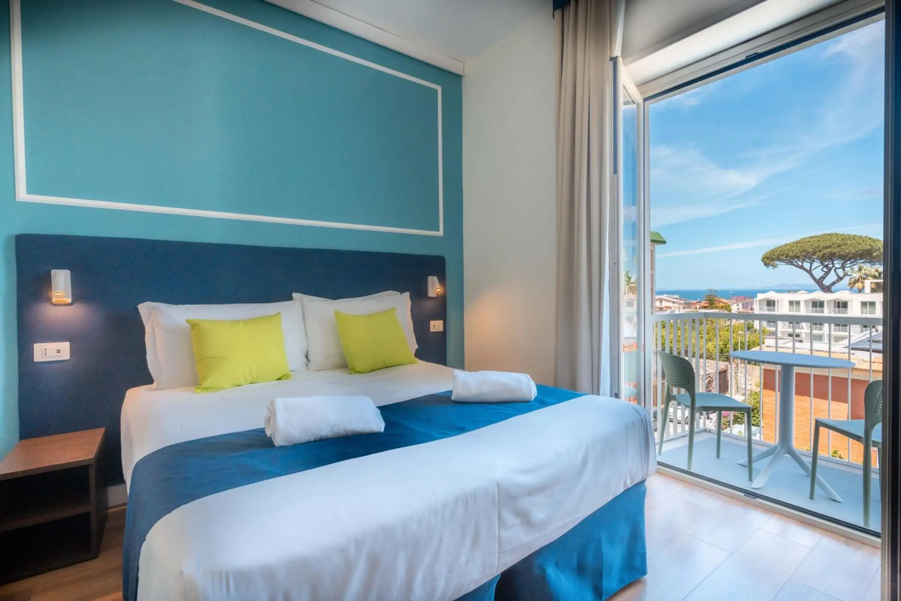 Bed in Hotel La Pergola Bed in Hotel La Pergola