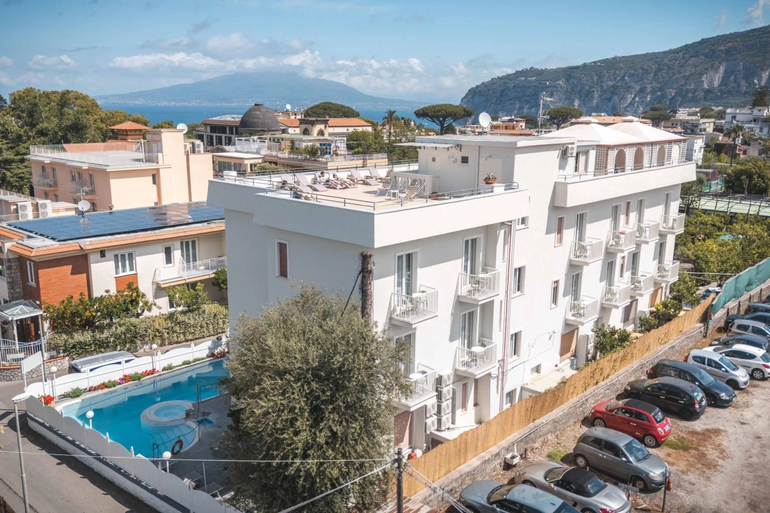 Property building in Hotel La Pergola