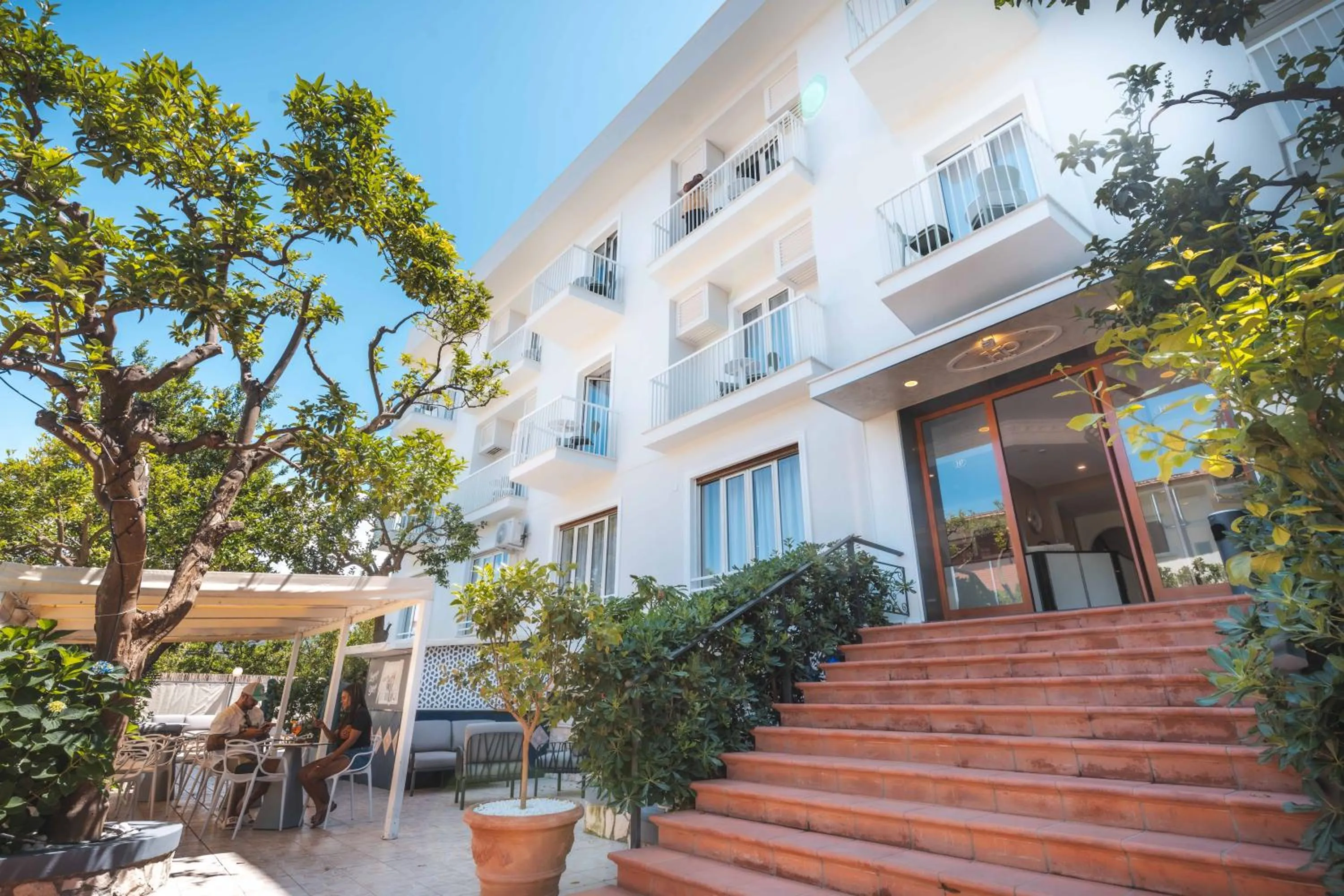 Property building in Hotel La Pergola