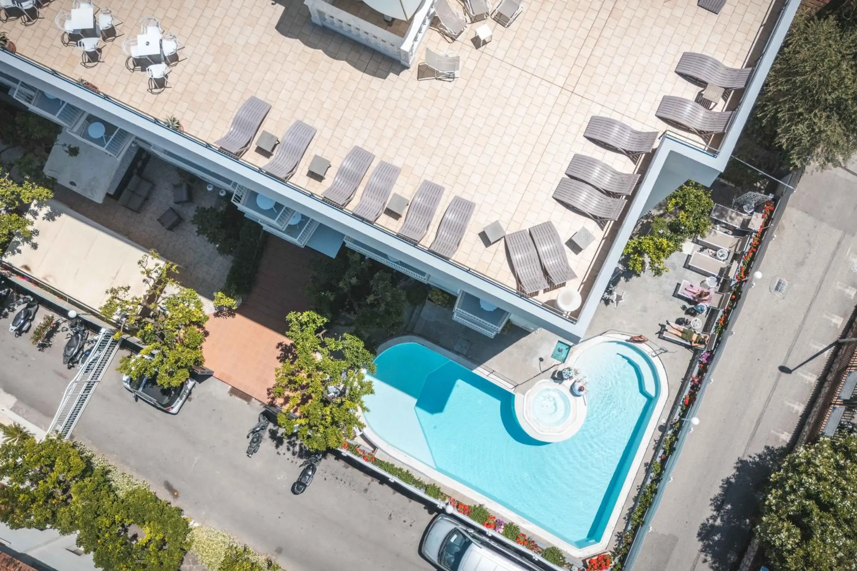 Property building in Hotel La Pergola Property building in Hotel La Pergola