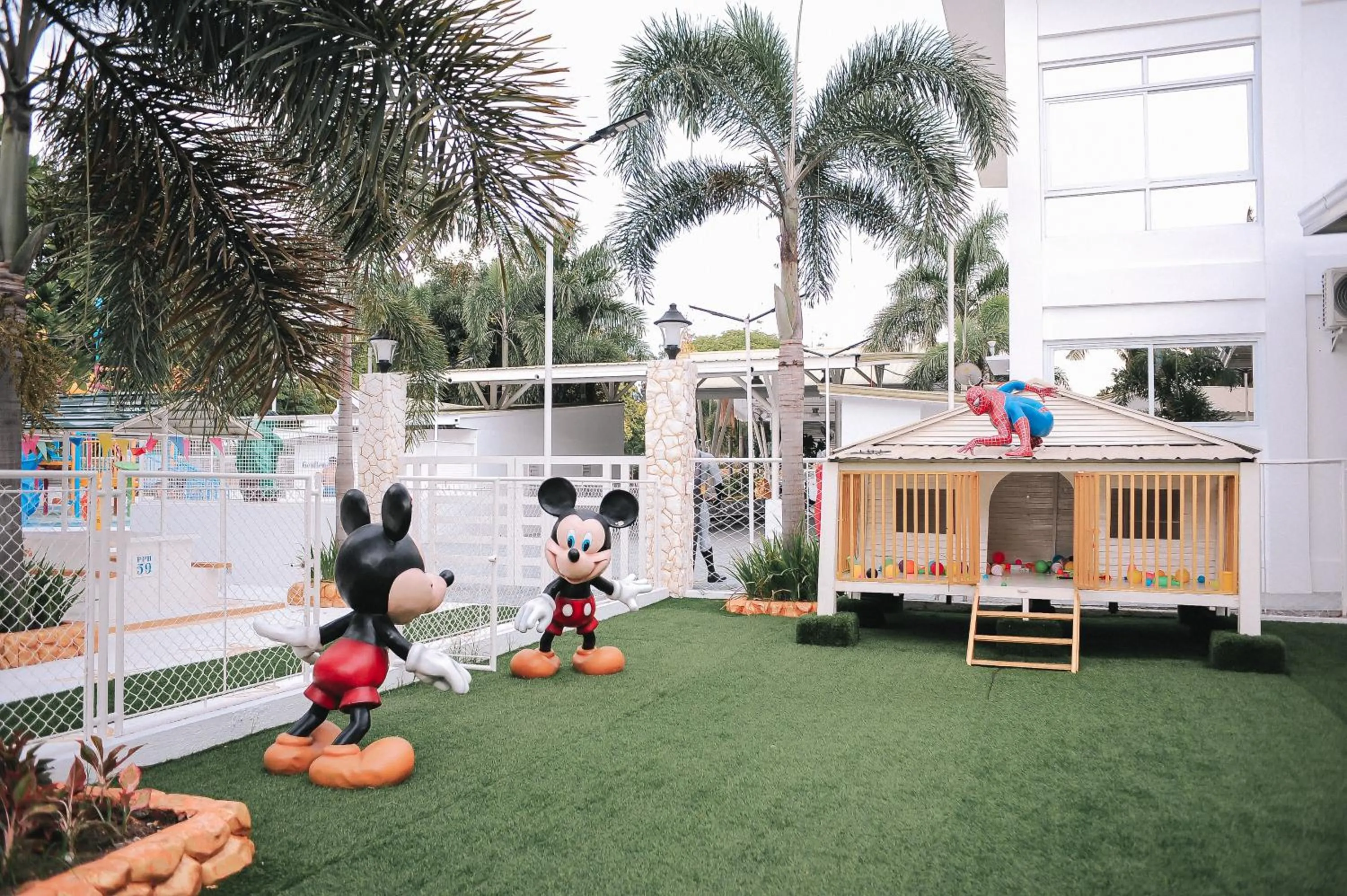 Villa Excellance Beach and Wave Pool Resort