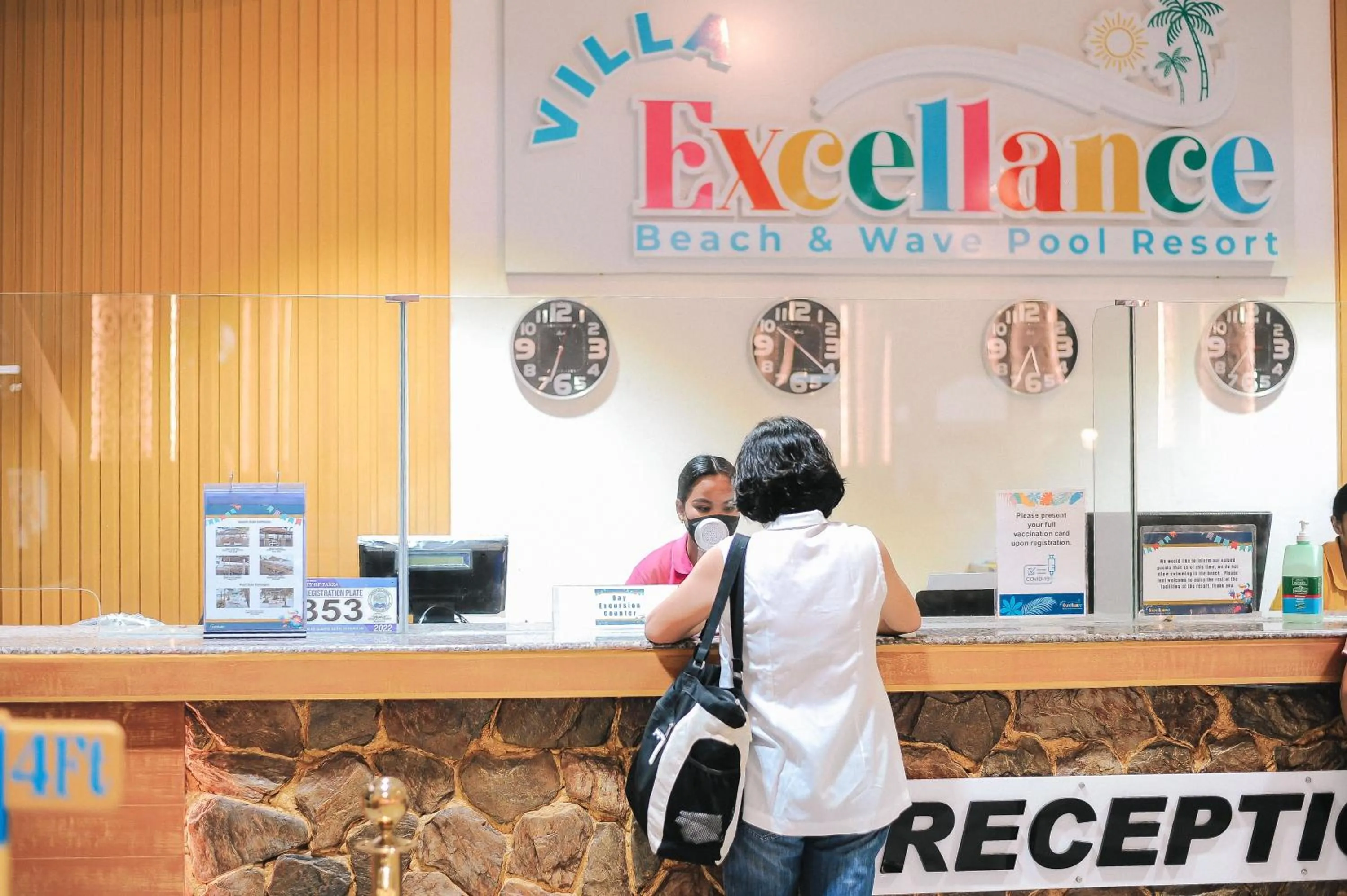 Villa Excellance Beach and Wave Pool Resort