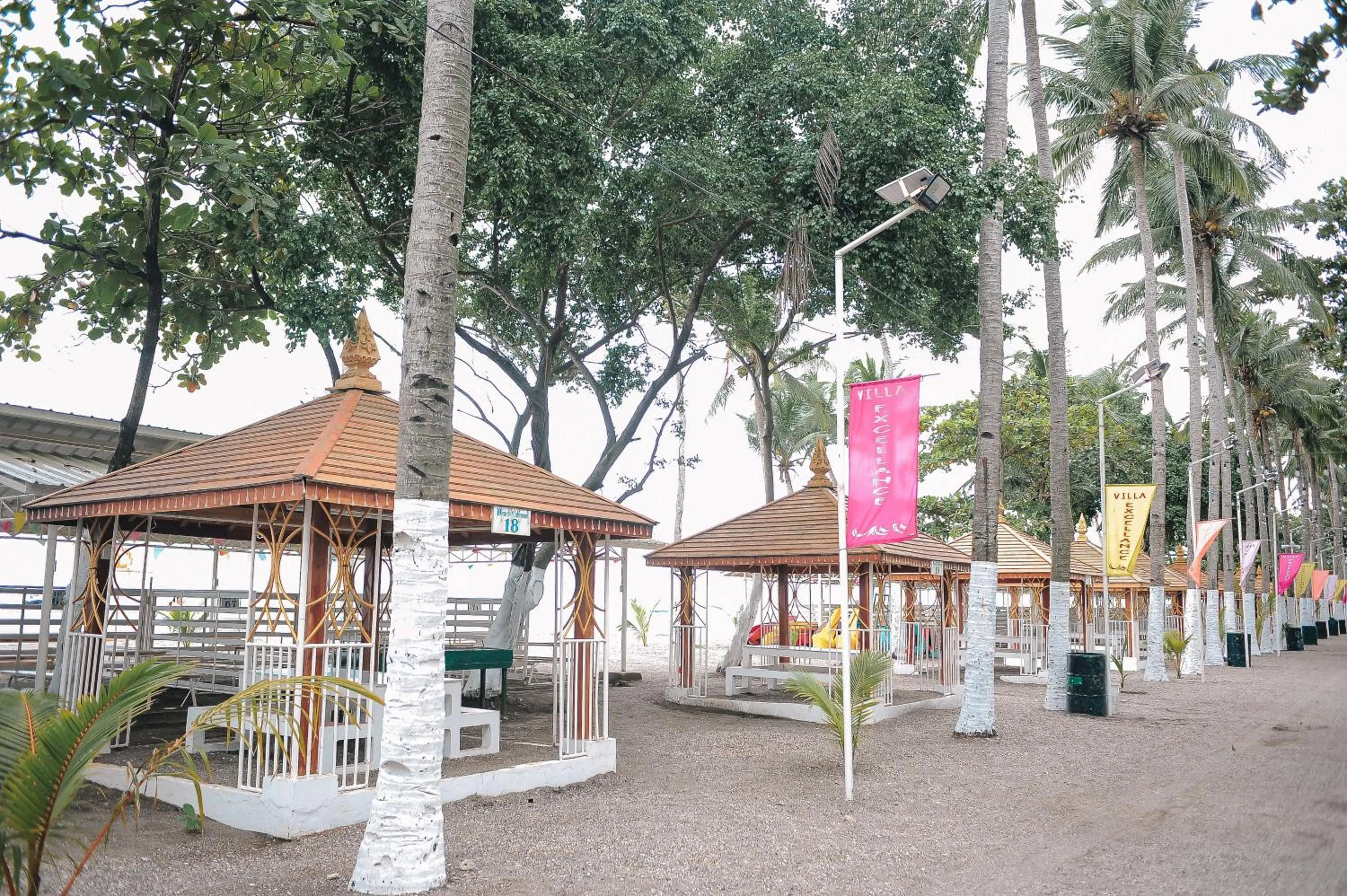 Villa Excellance Beach and Wave Pool Resort