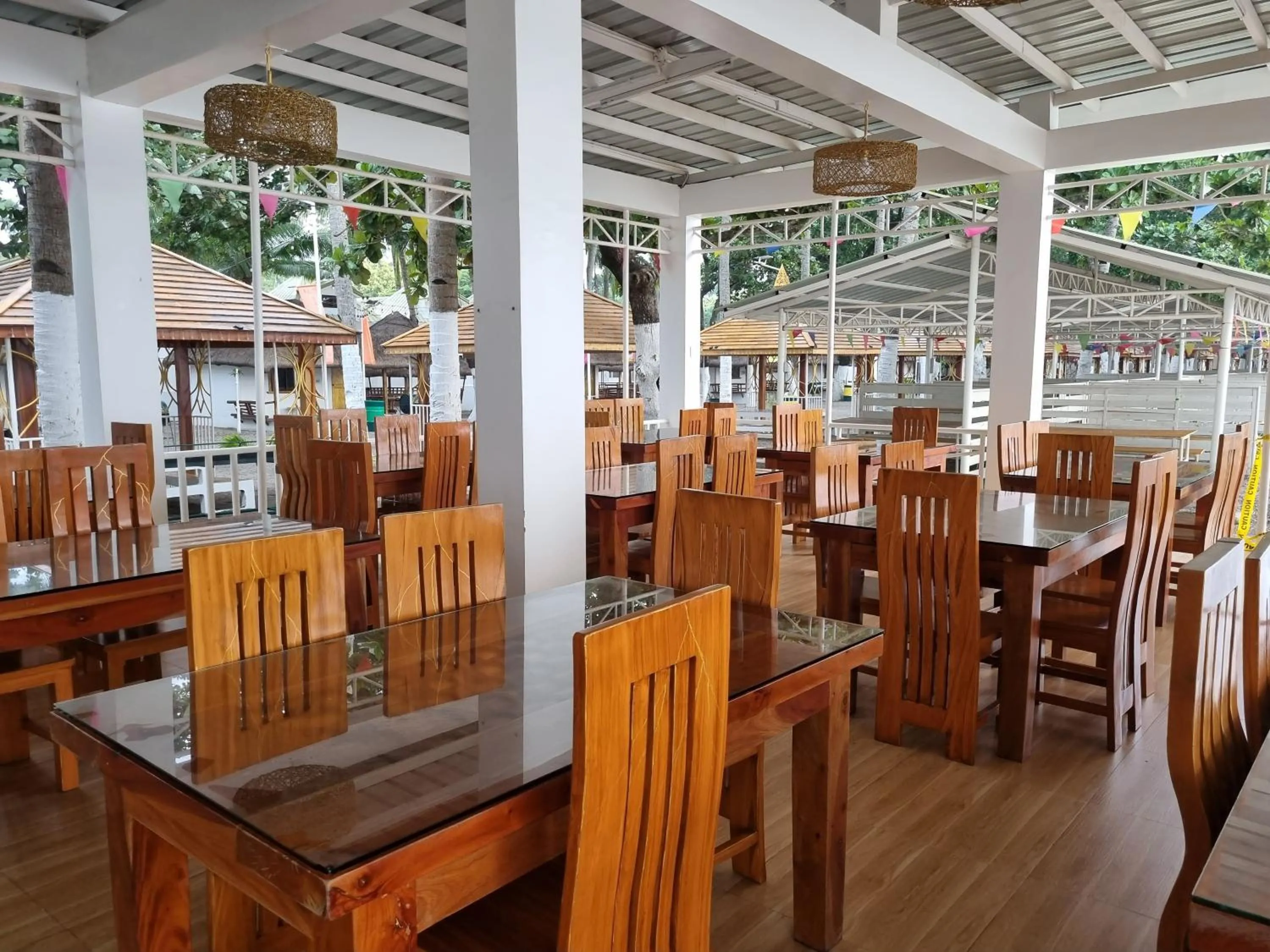 Villa Excellance Beach and Wave Pool Resort