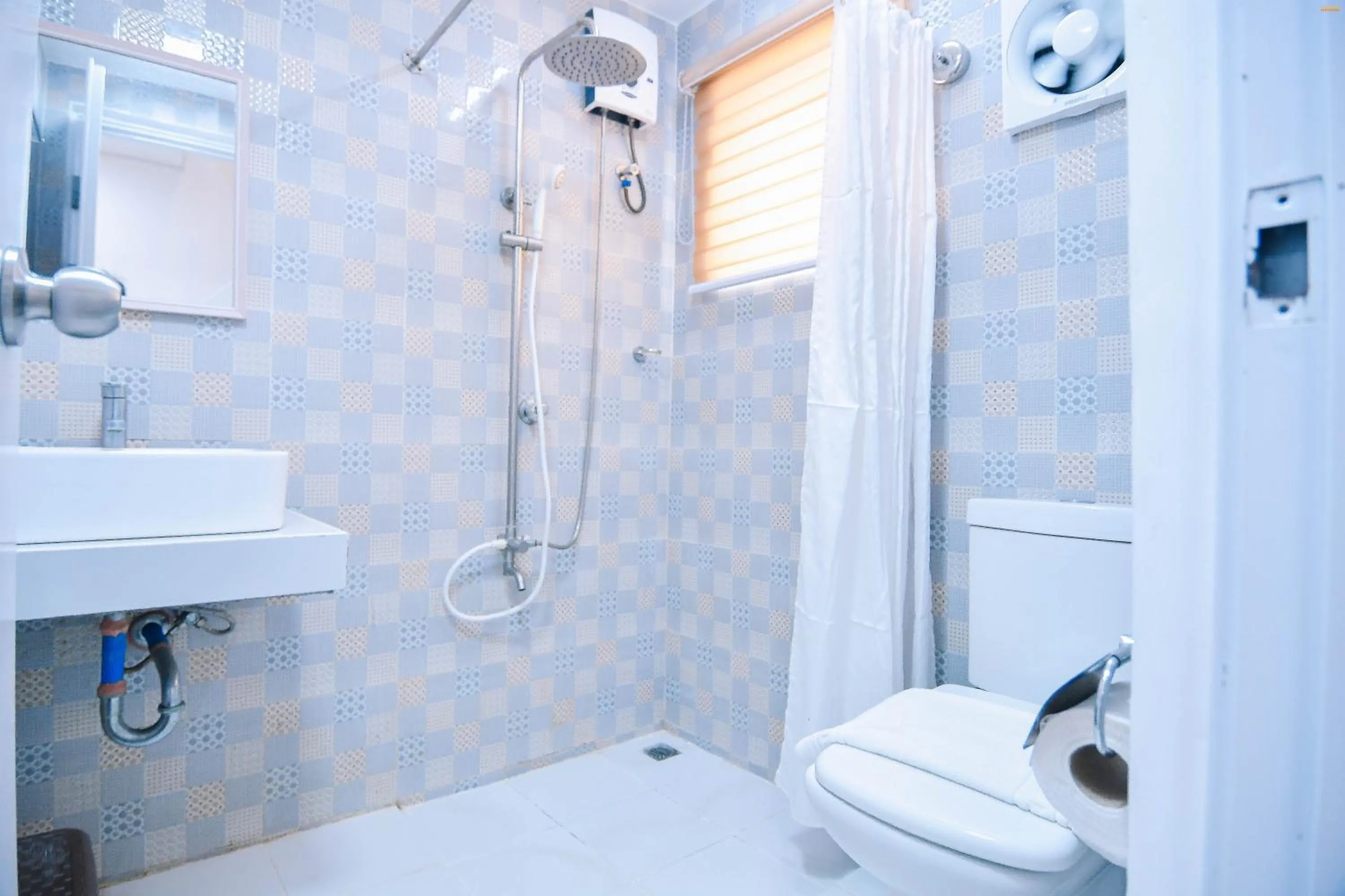 Villa Excellance Beach and Wave Pool Resort