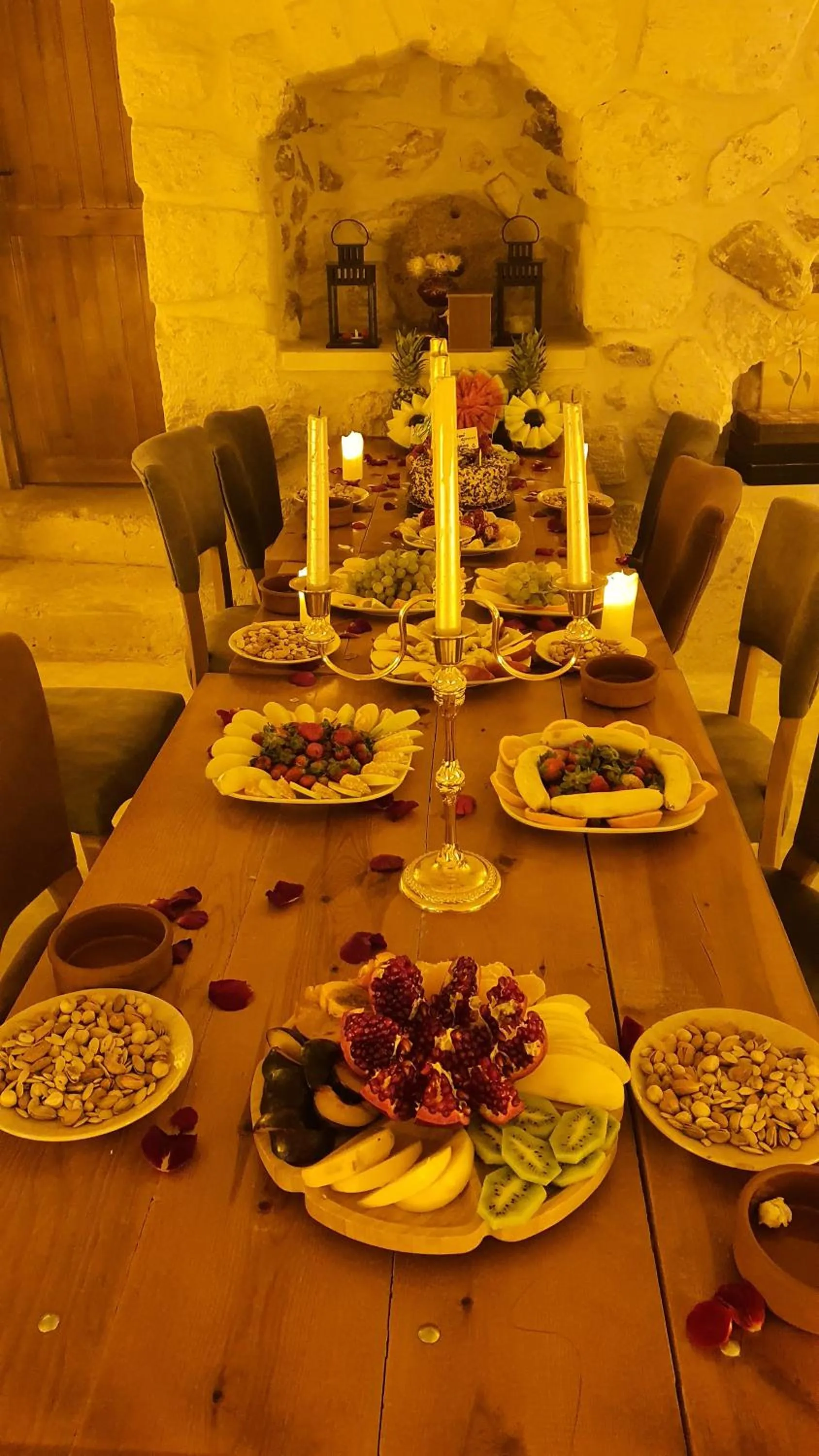 Property building in Mons Masius Hotel Teras