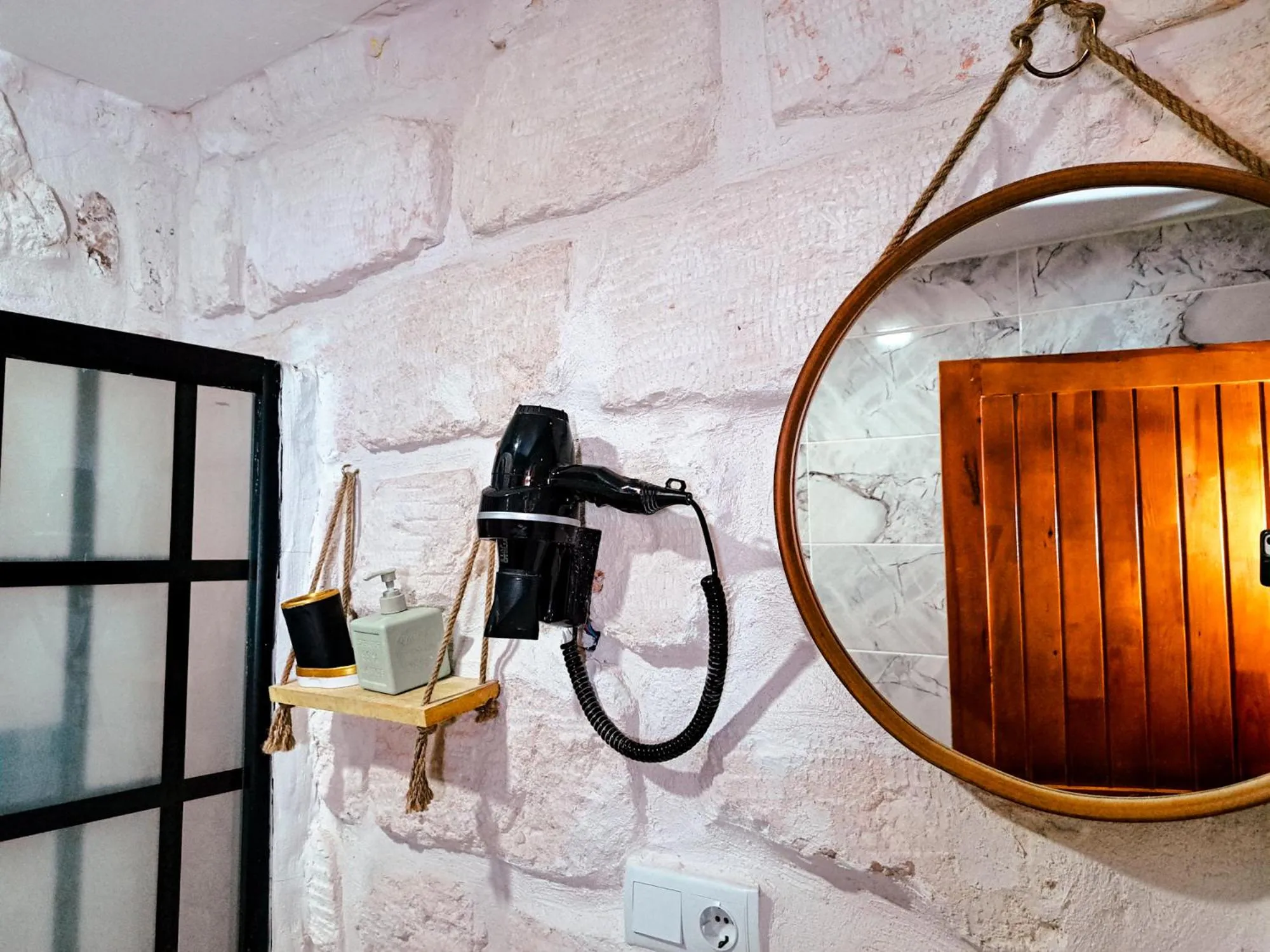 Bathroom in Mons Masius Hotel Teras