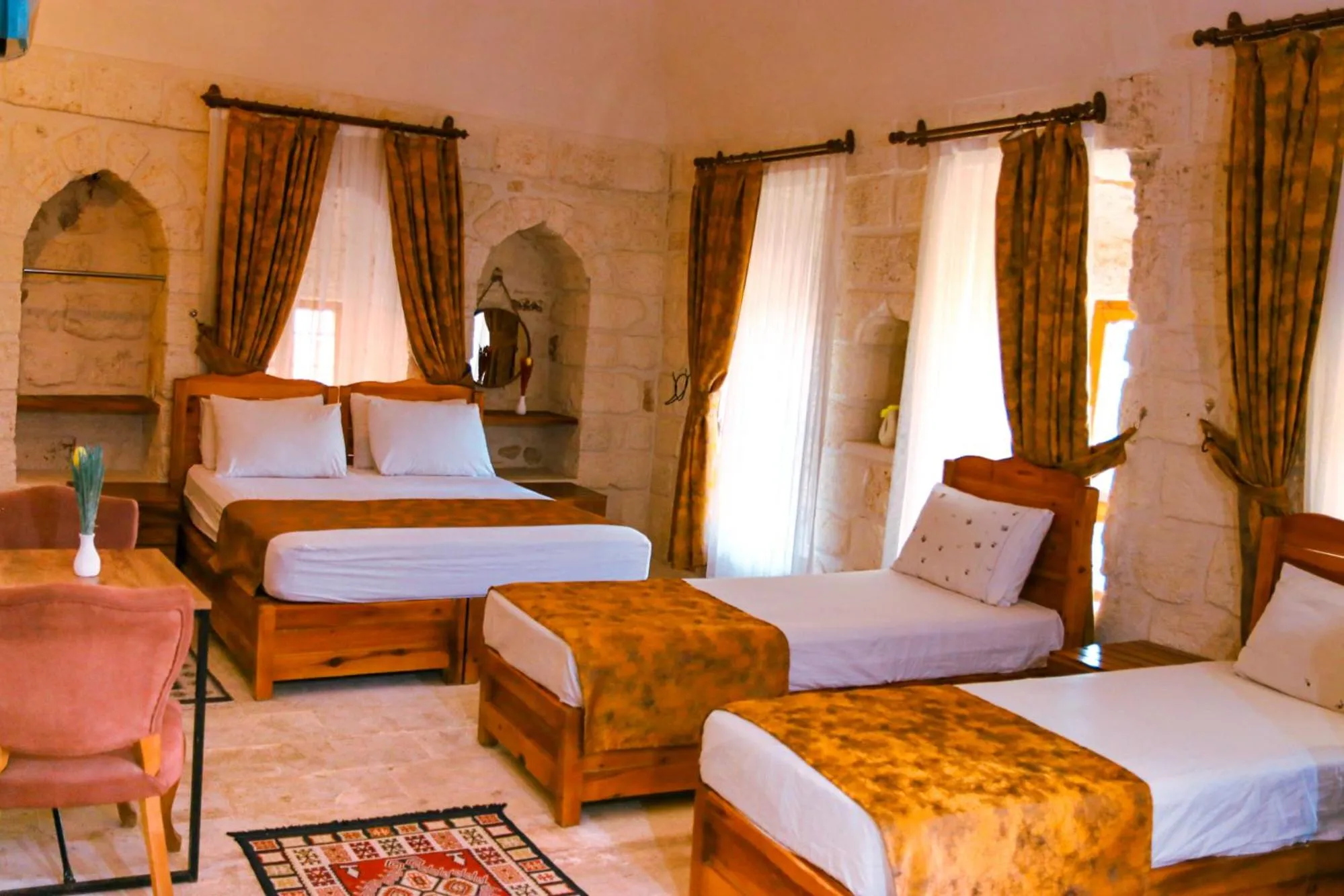 Photo of the whole room, Bed in Mons Masius Hotel Teras