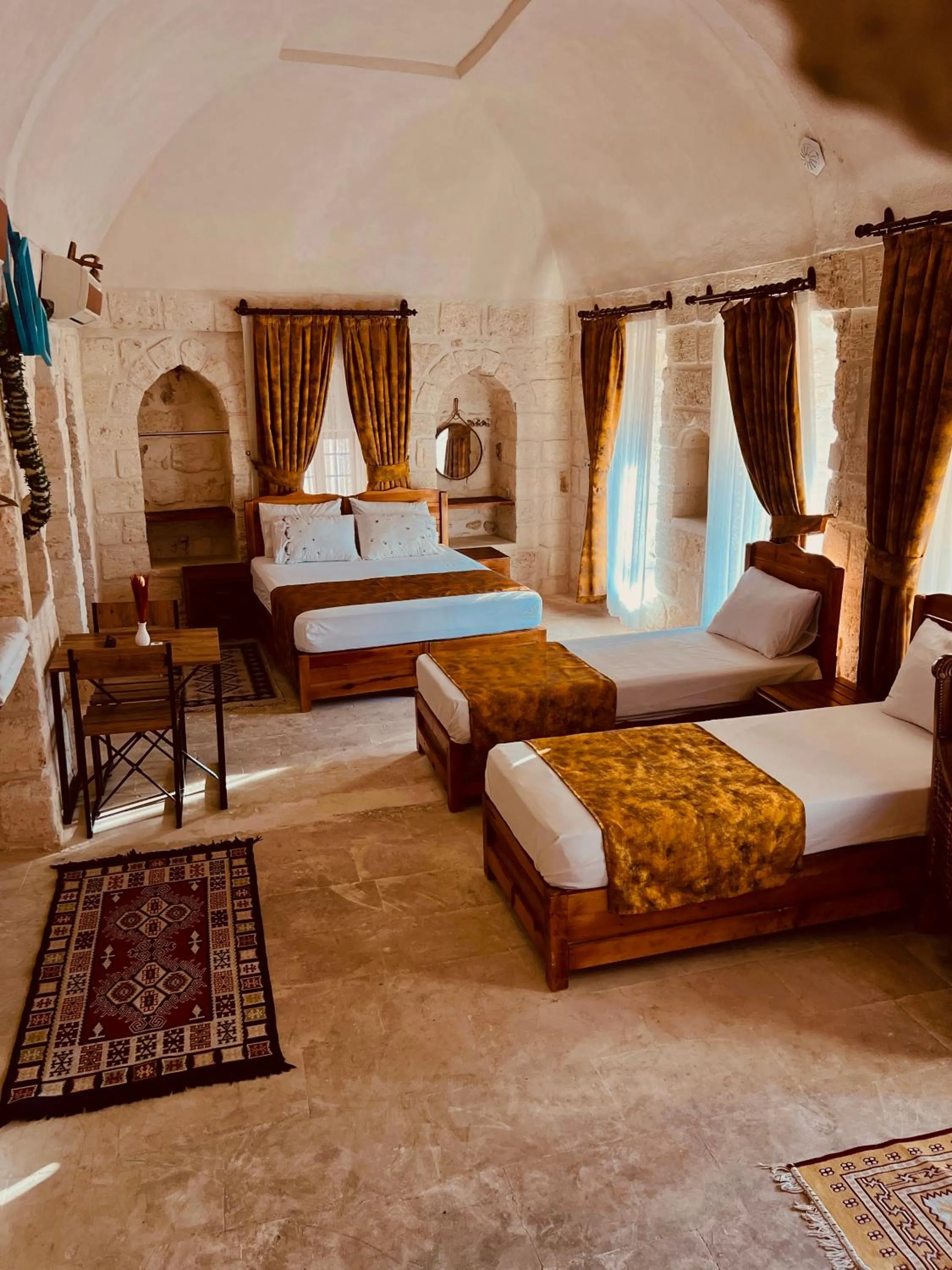 Photo of the whole room, Bed in Mons Masius Hotel Teras