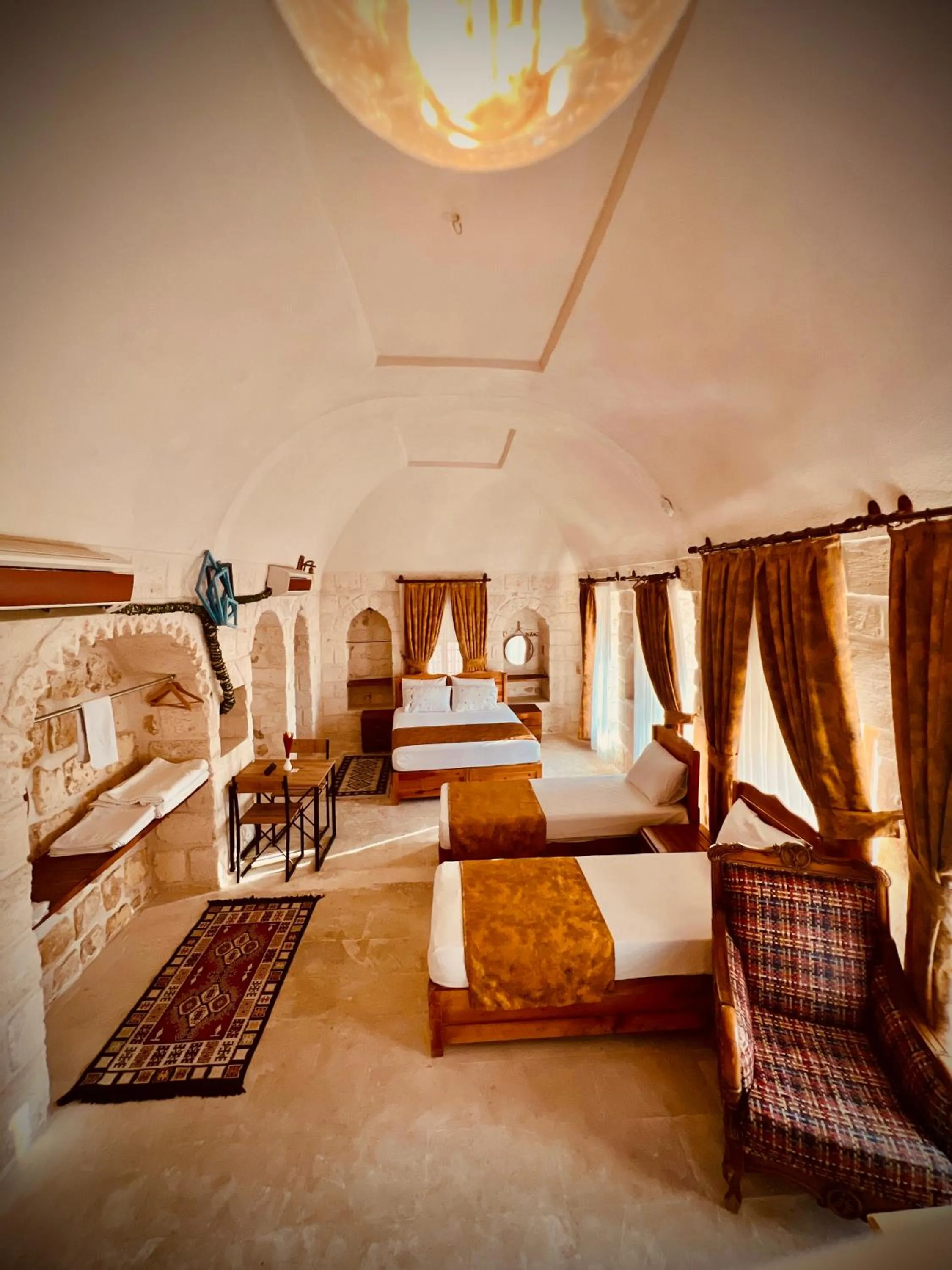 Photo of the whole room, Bed in Mons Masius Hotel Teras