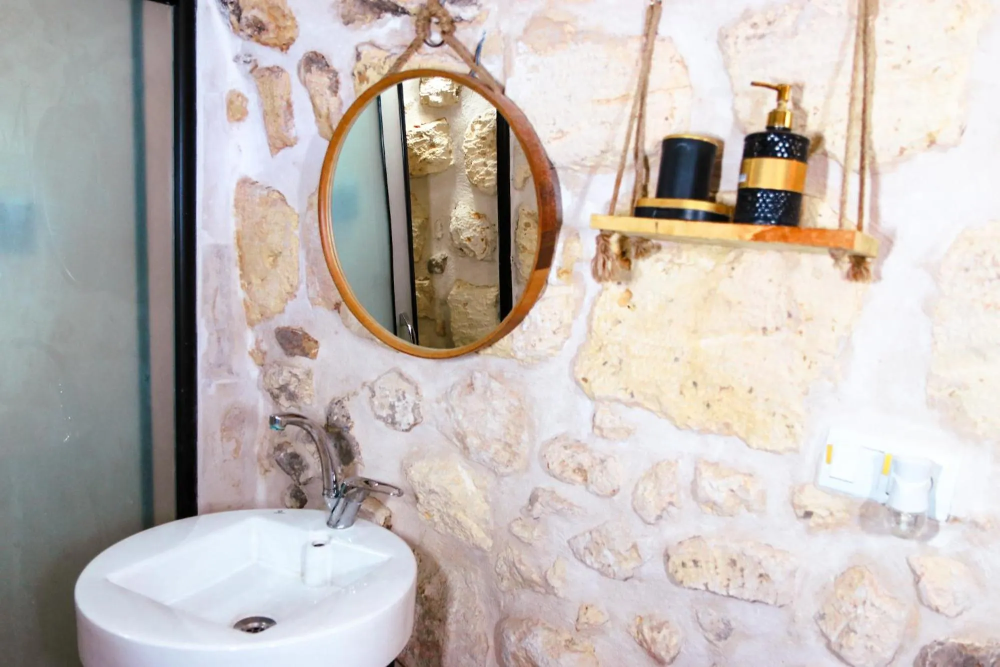 Bathroom in Mons Masius Hotel Teras