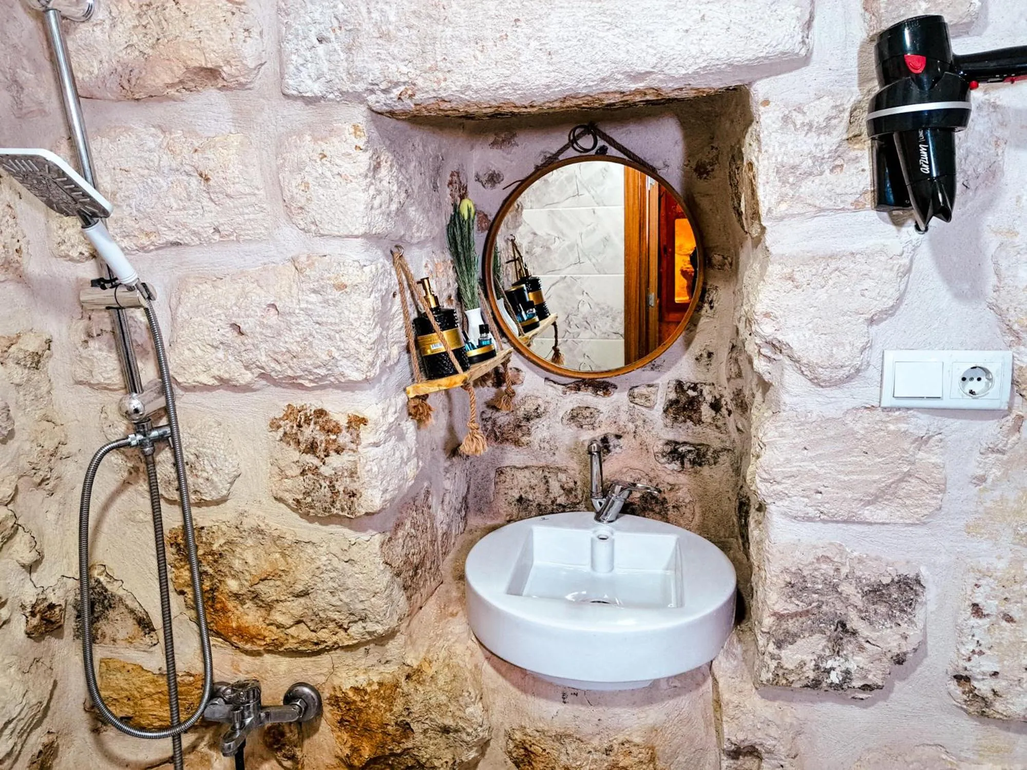 Bathroom in Mons Masius Hotel Teras