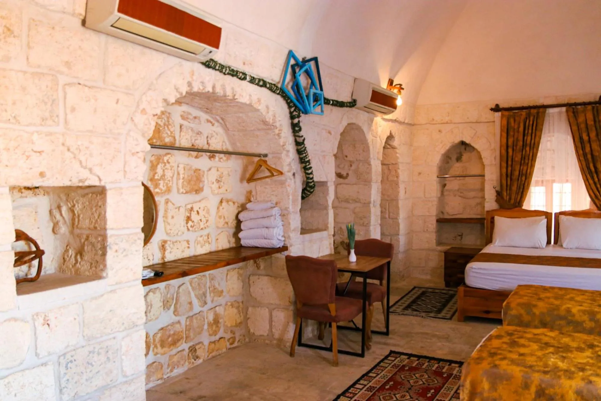 Photo of the whole room, Bed in Mons Masius Hotel Teras